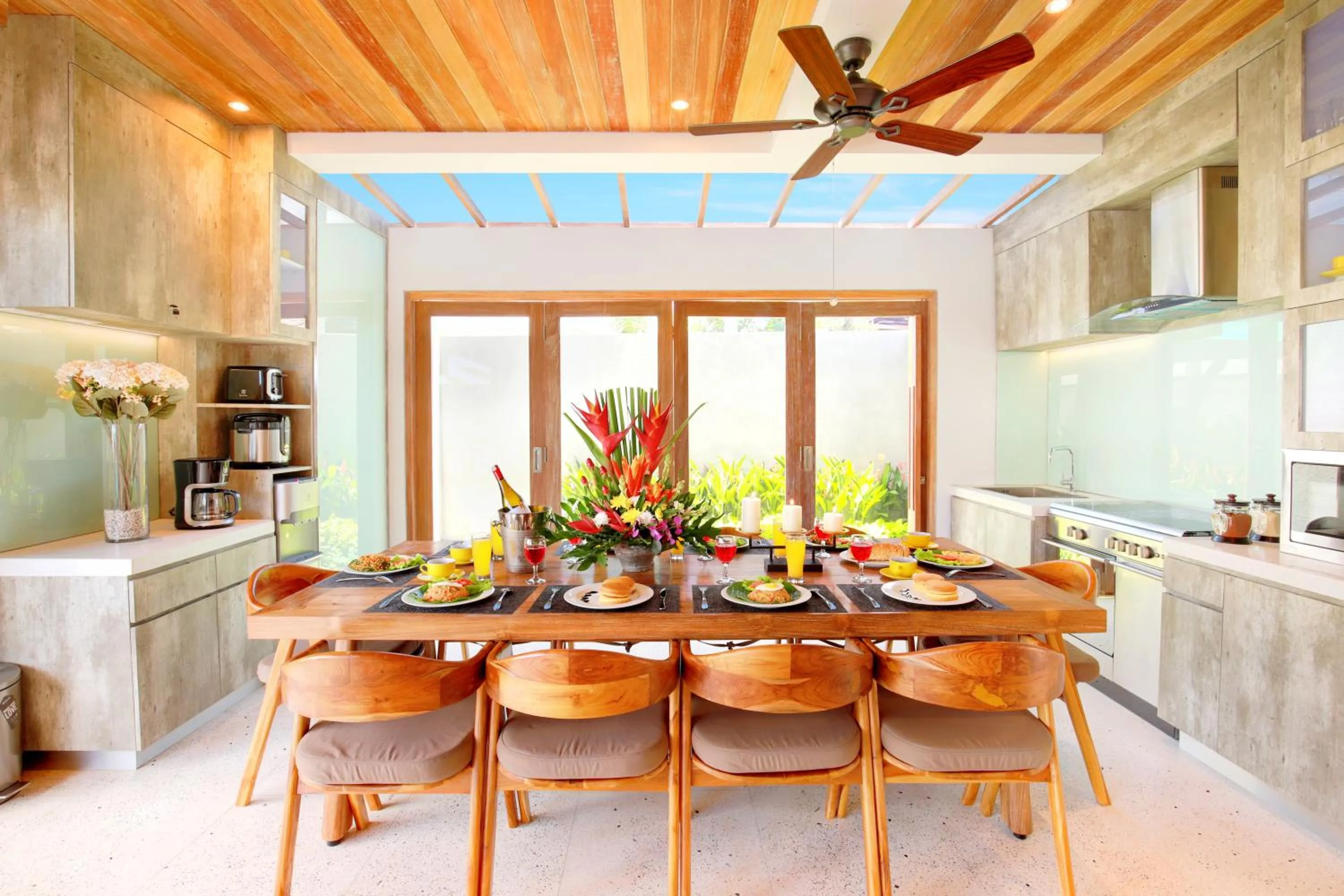 Dining area in Villa Kinjeng Canggu By Bali Asia Villa