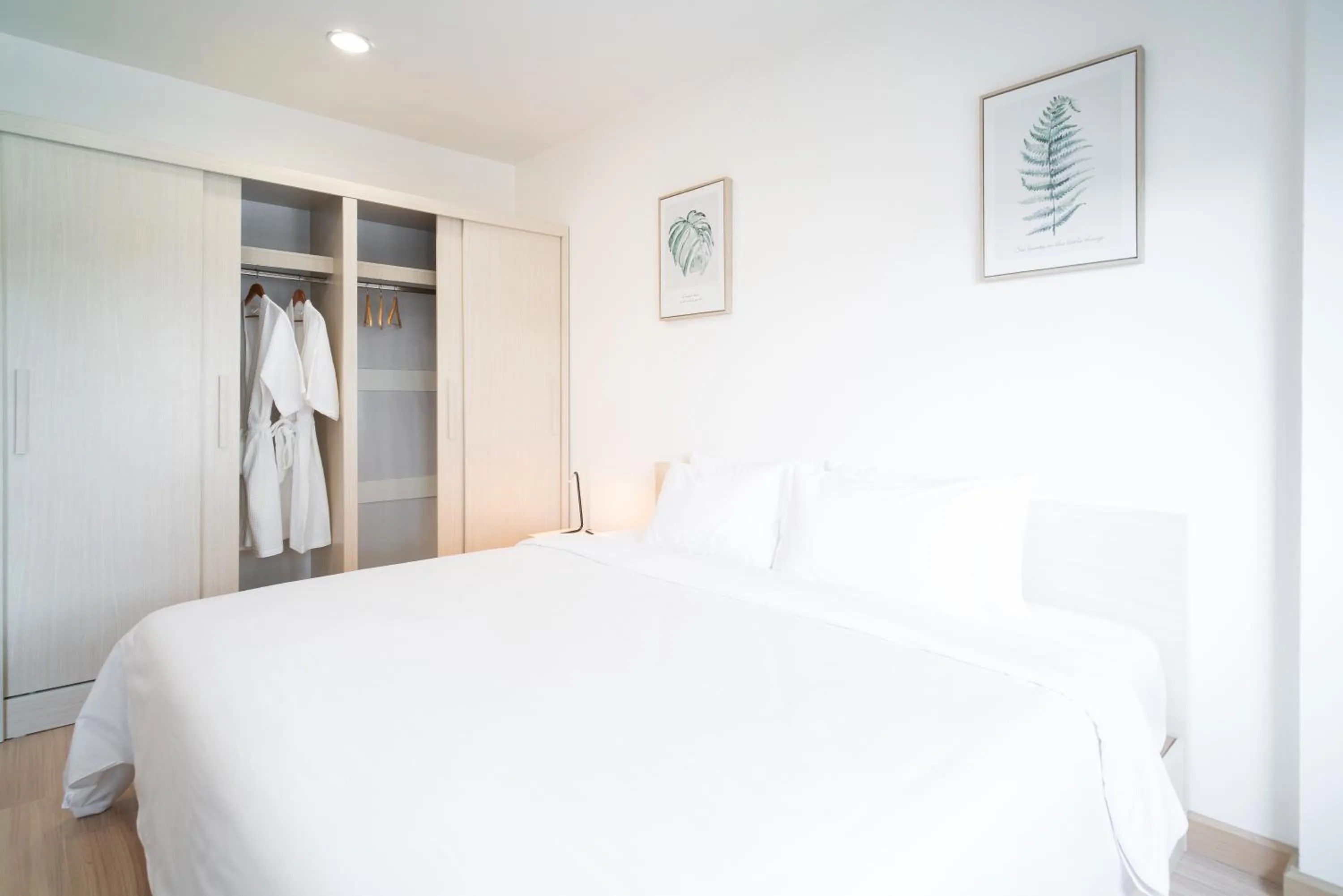 Bed in KOS Hotel Suvarnabhumi Airport -SHA Extra Plus