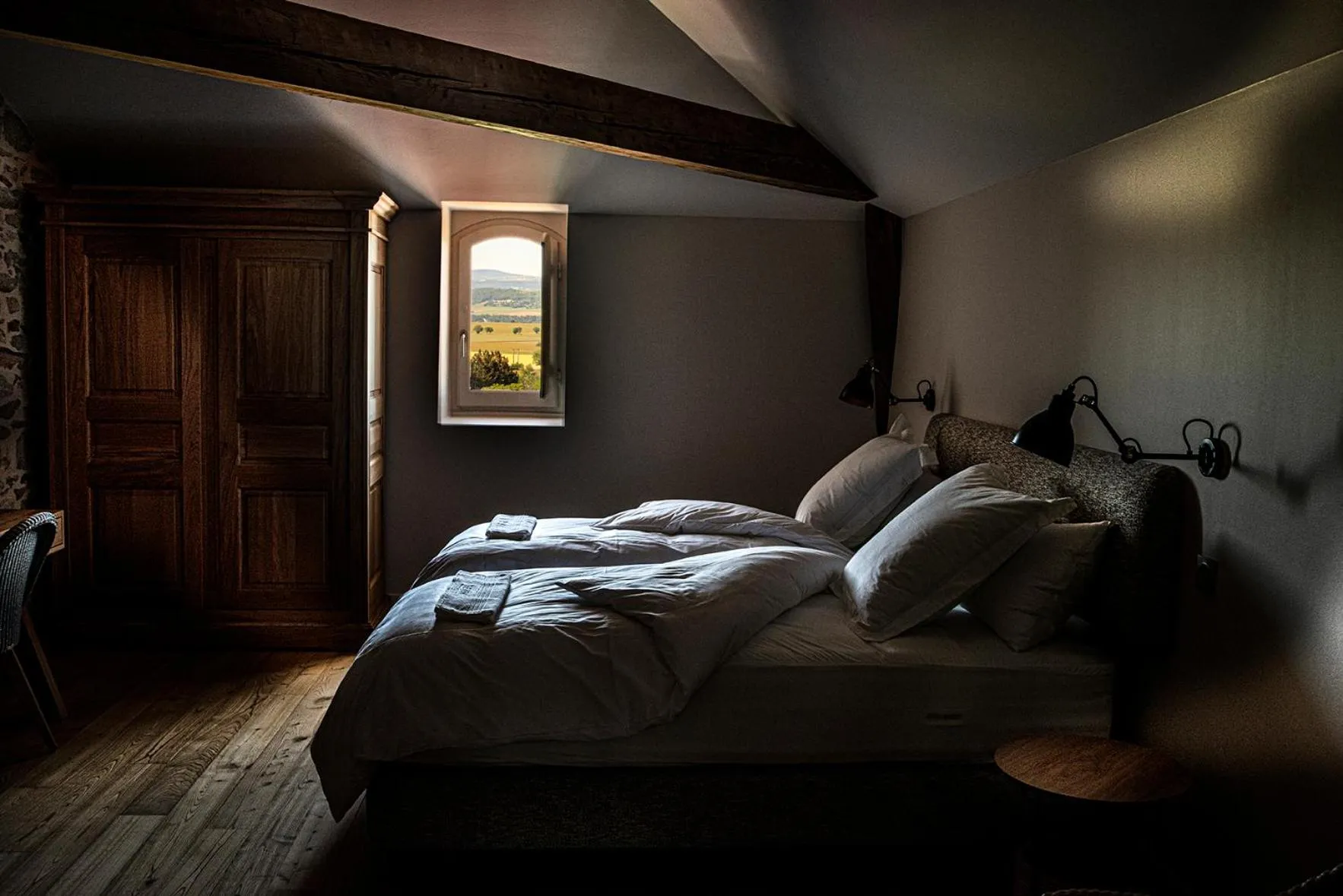 Photo of the whole room in The view of Montpeyroux