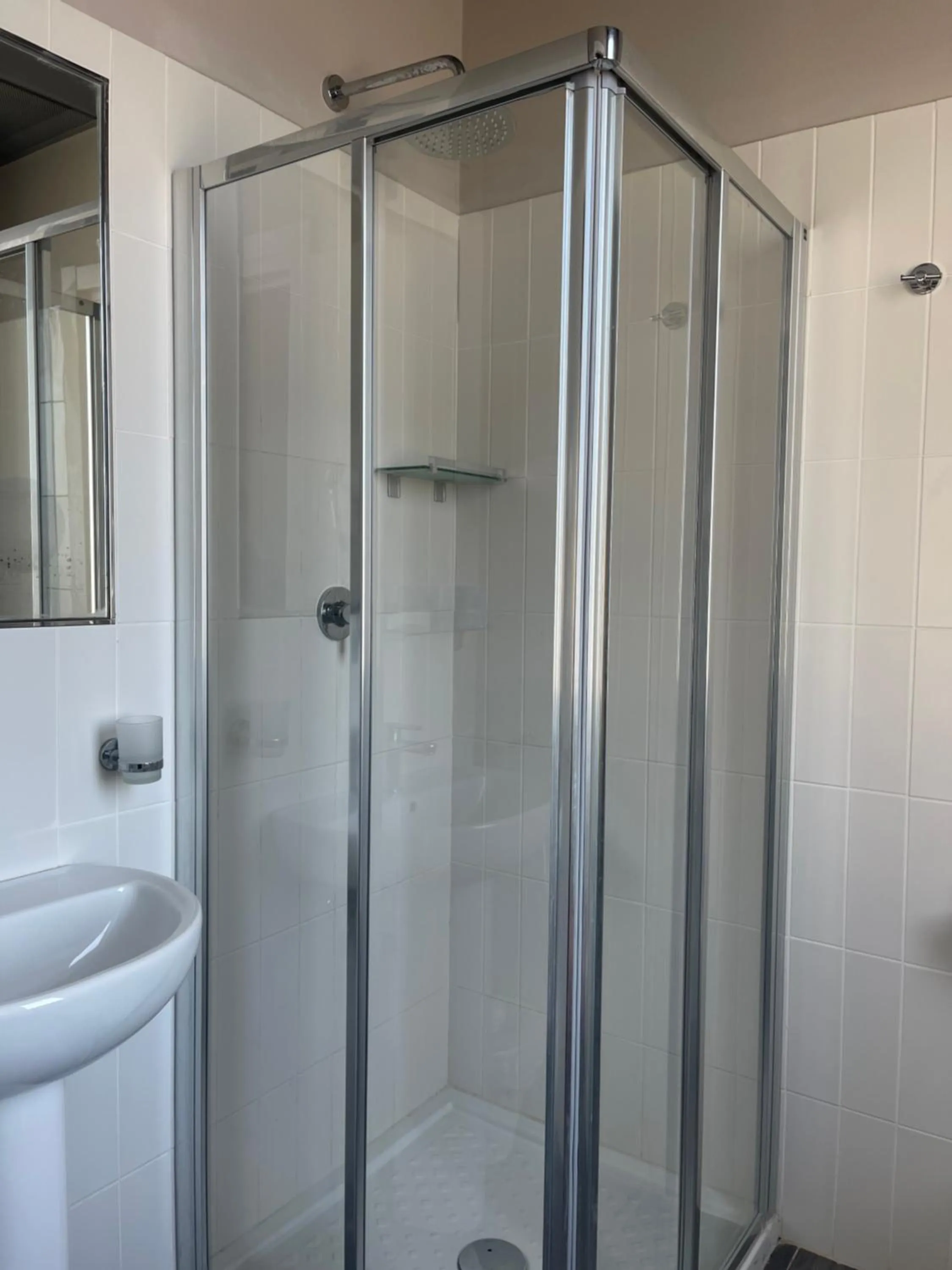 Shower in Le Coltie - affittacamere e appartamenti