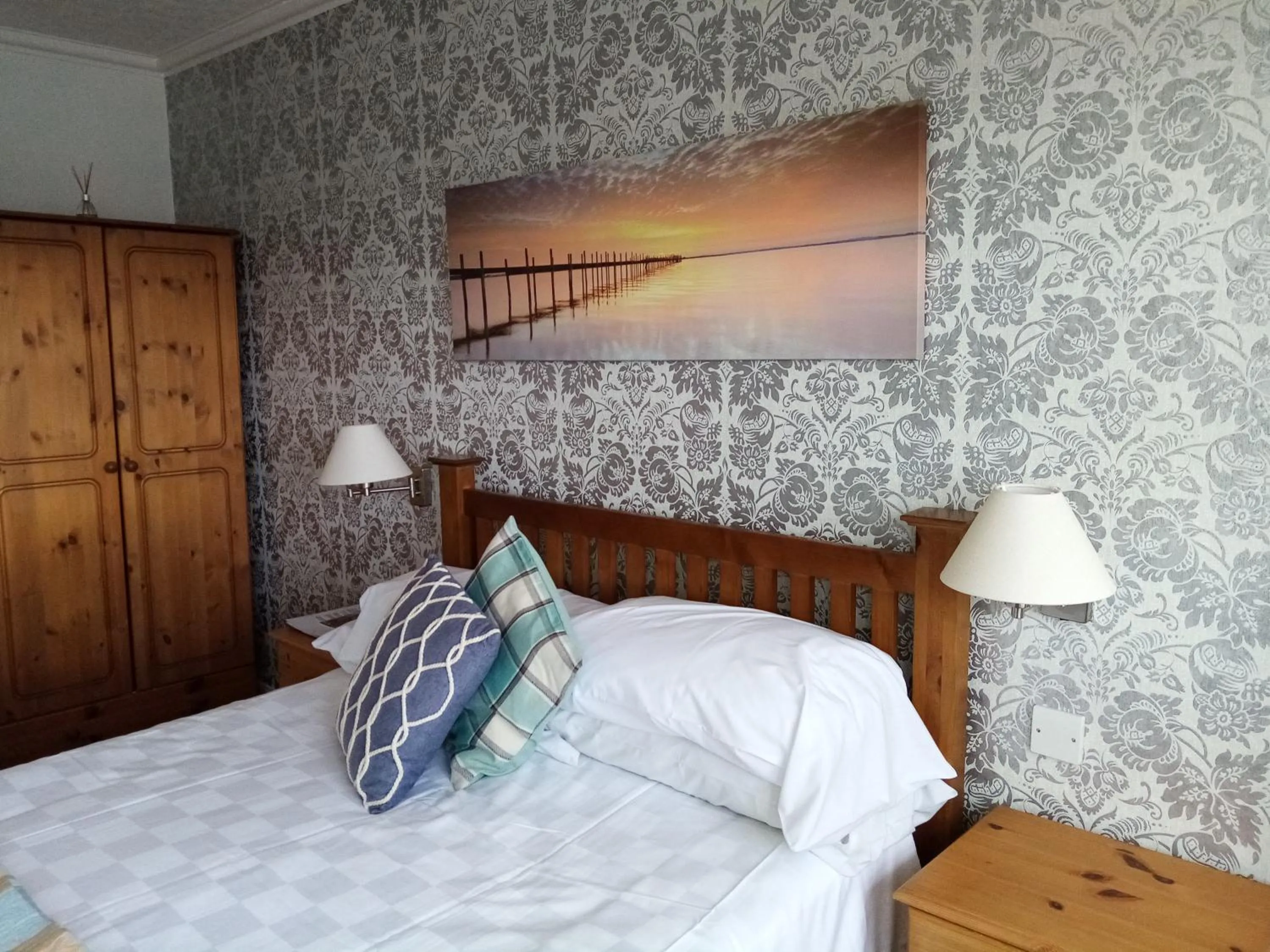 Bedroom, Bed in The Kenton Hotel