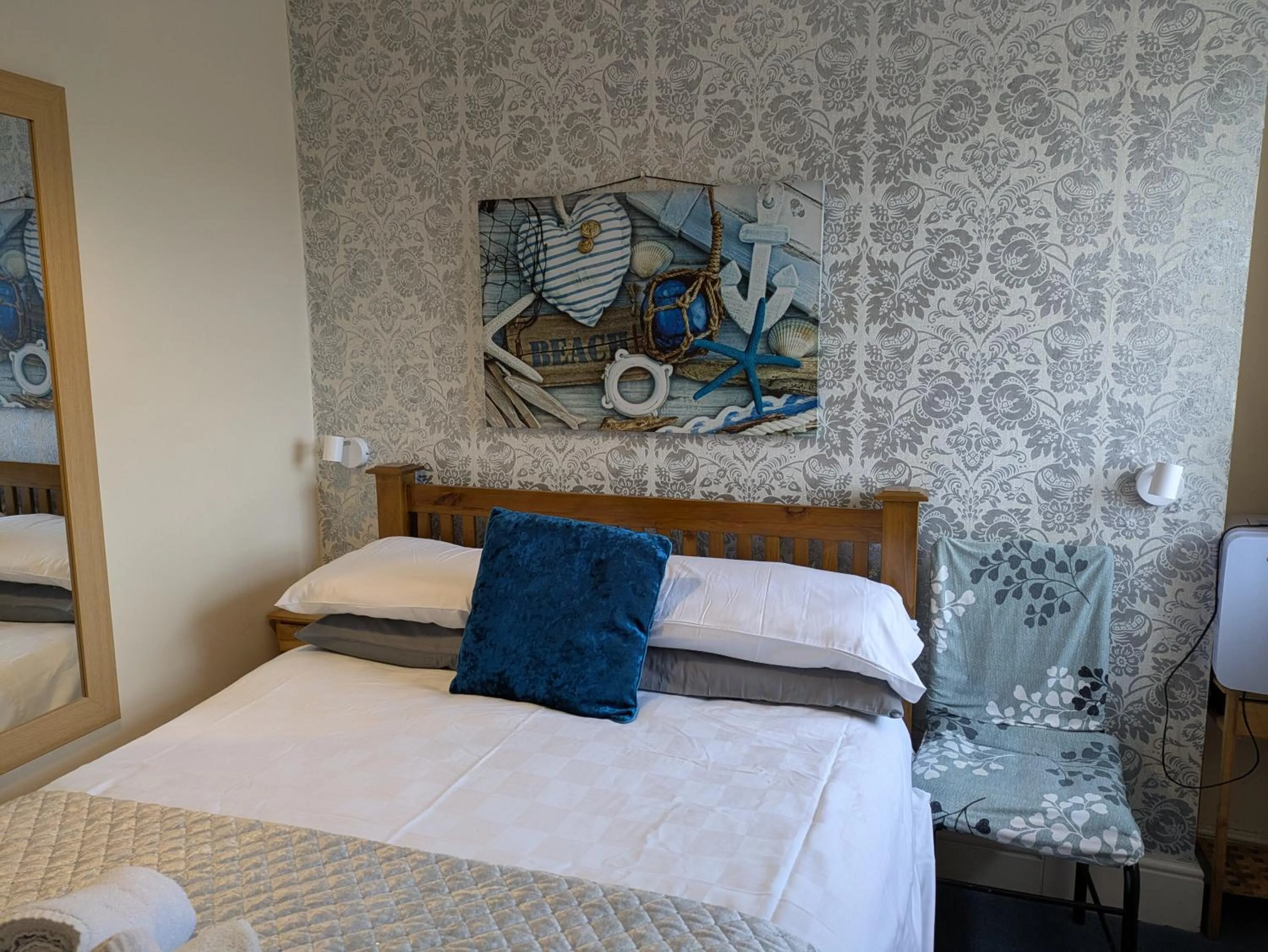 Bed in The Kenton Hotel