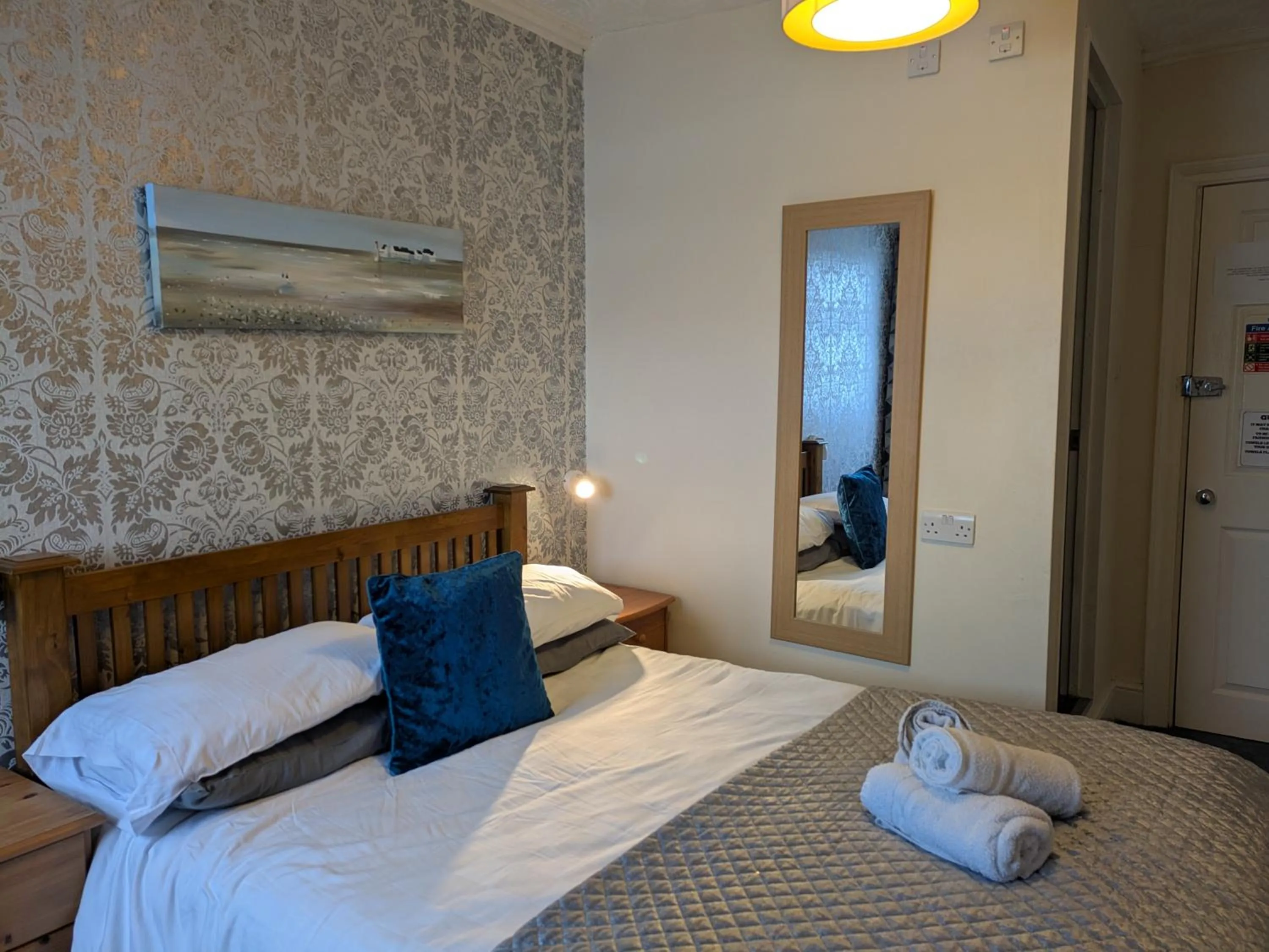 Bed in The Kenton Hotel