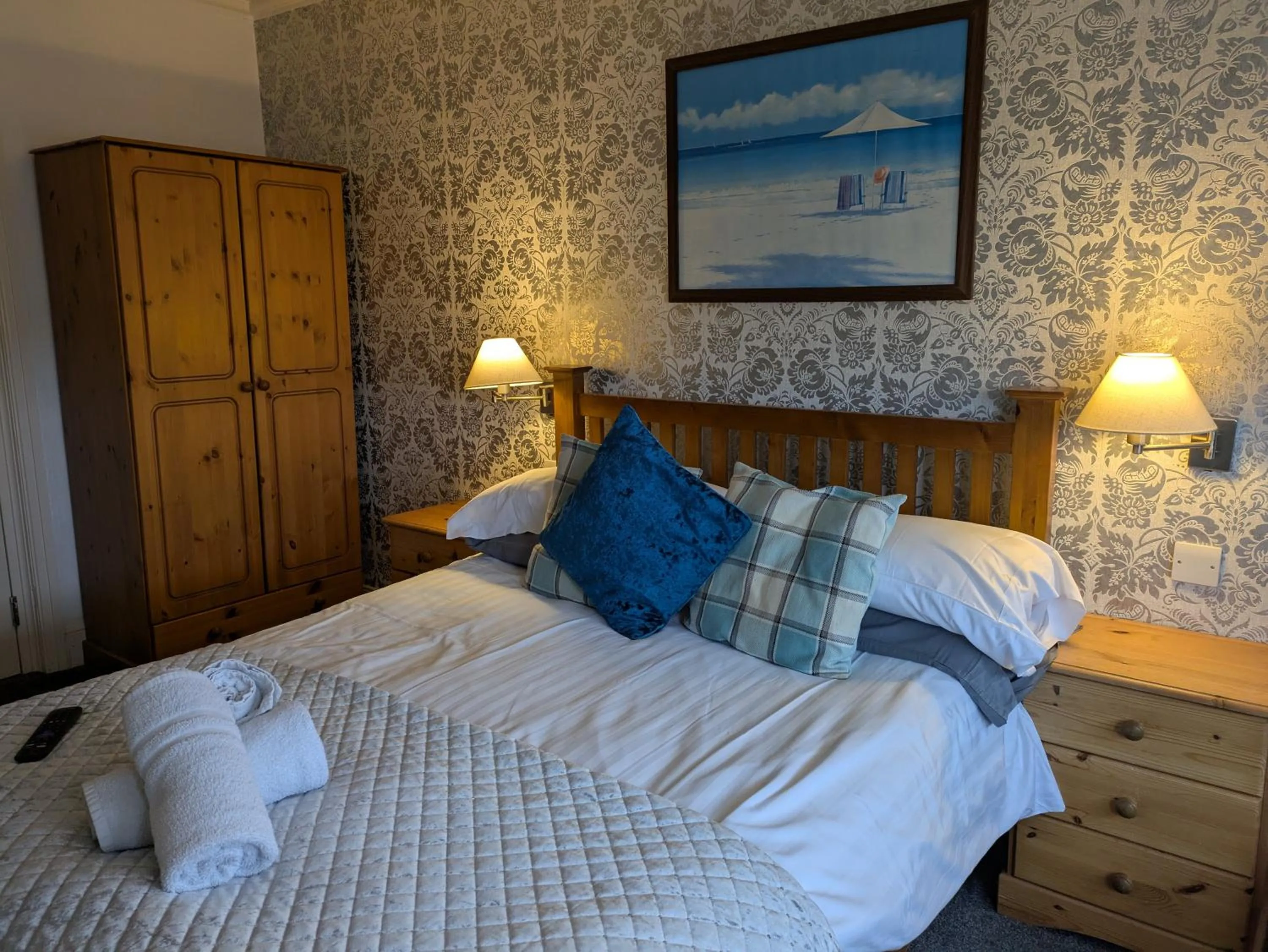 Bed in The Kenton Hotel