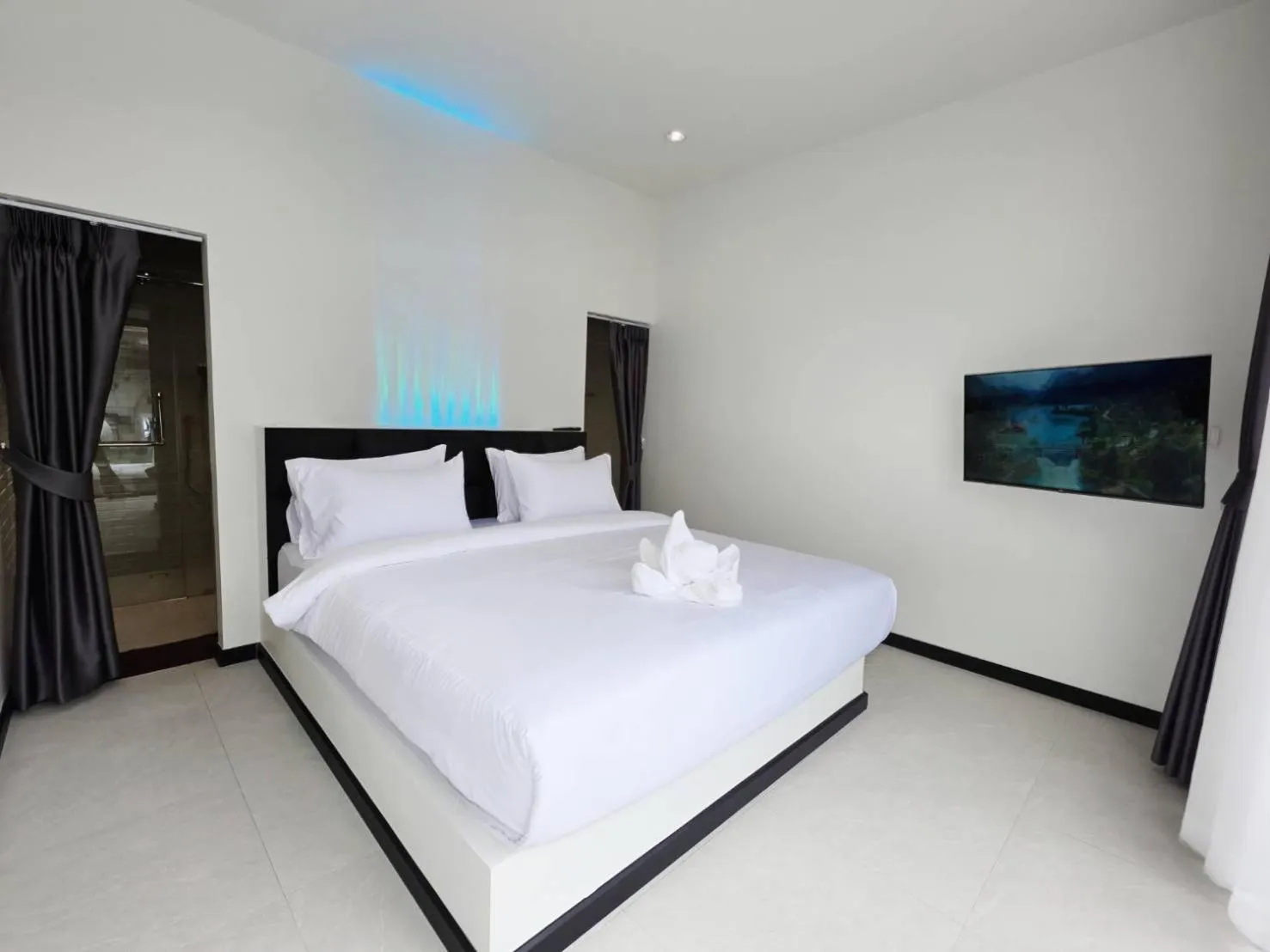 Bed in Skyline Resort