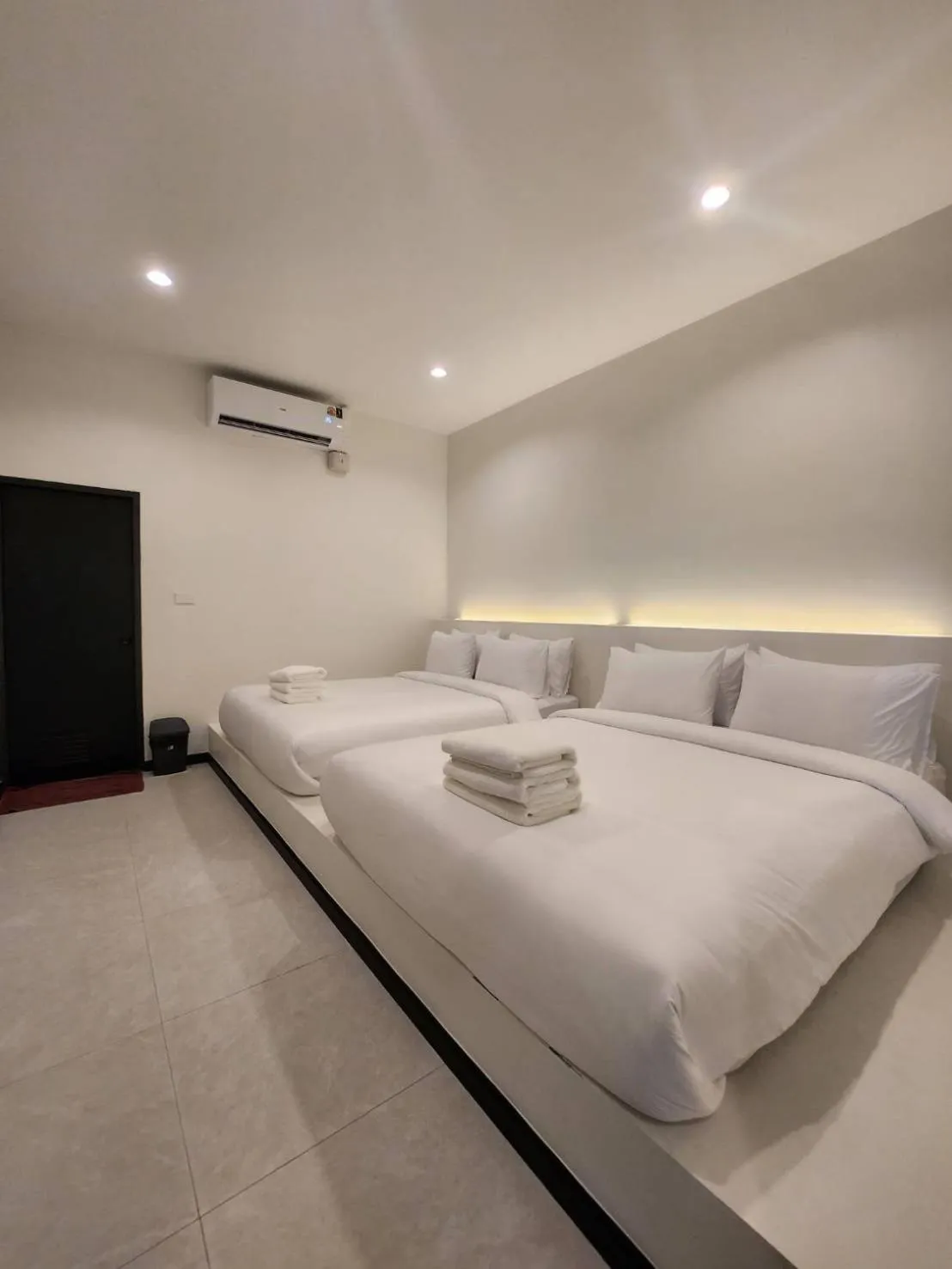 Bed in Skyline Resort