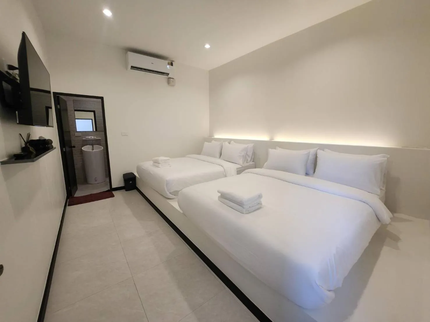 Bed in Skyline Resort