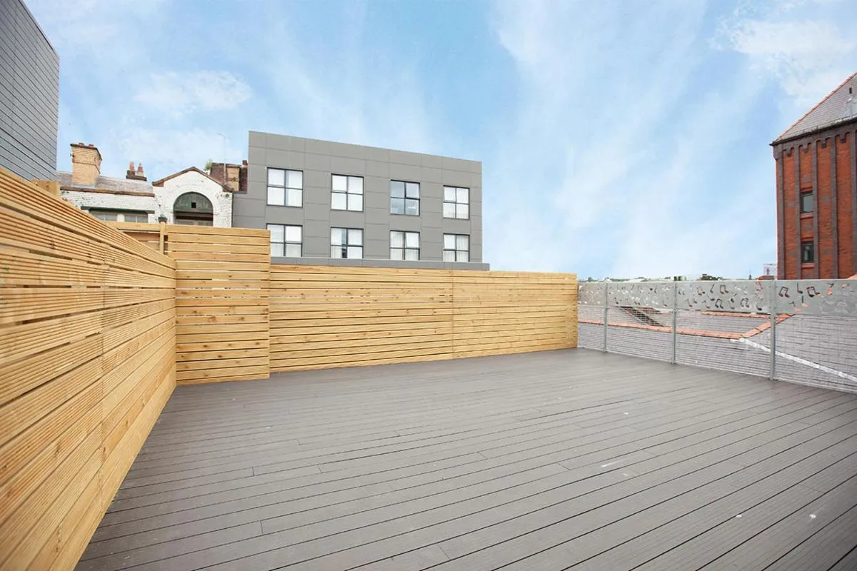 Balcony/Terrace in SGT Peppers Mathew Street Apartments By Happy Days