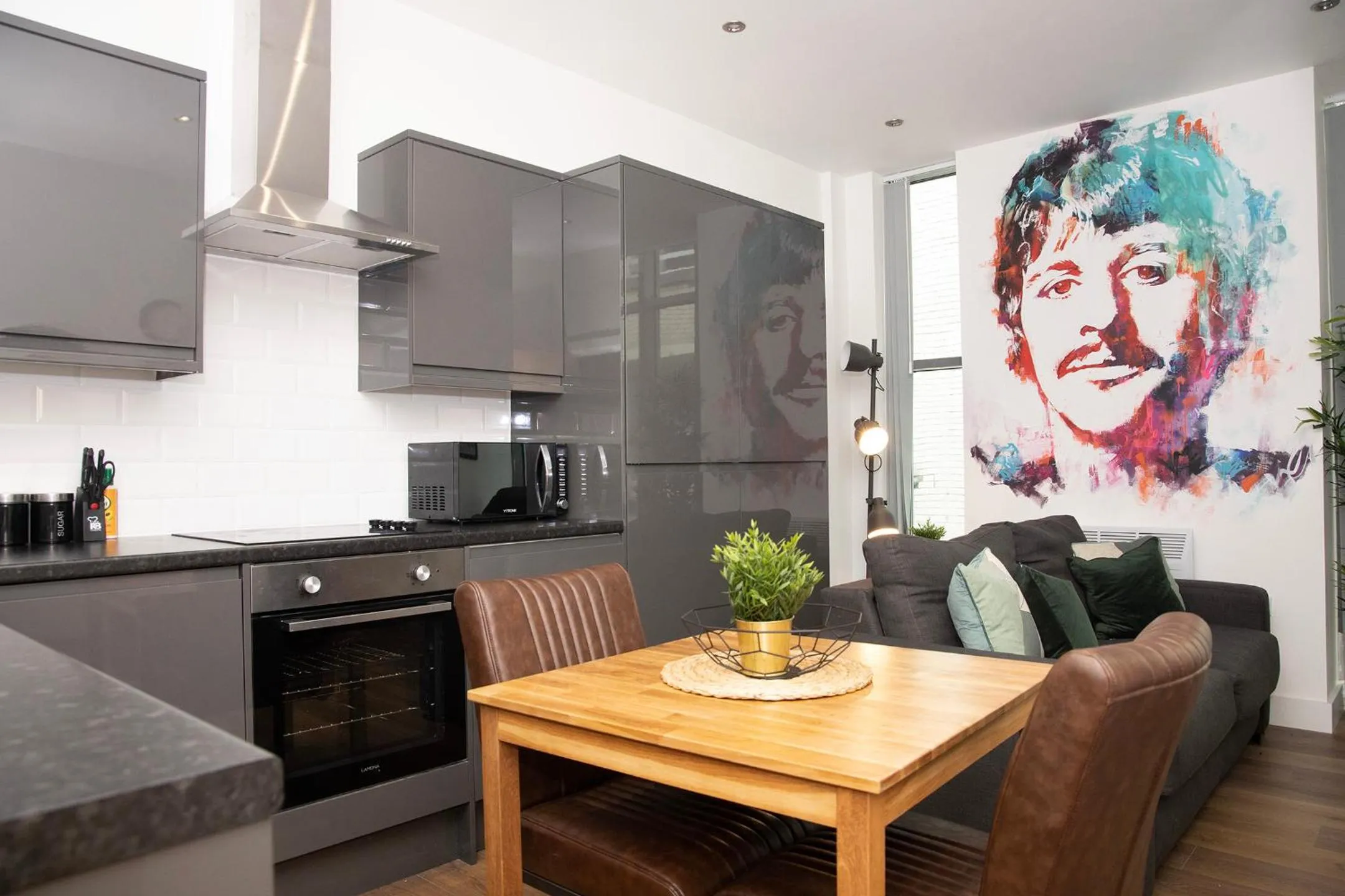 Kitchen or kitchenette in SGT Peppers Mathew Street Apartments By Happy Days