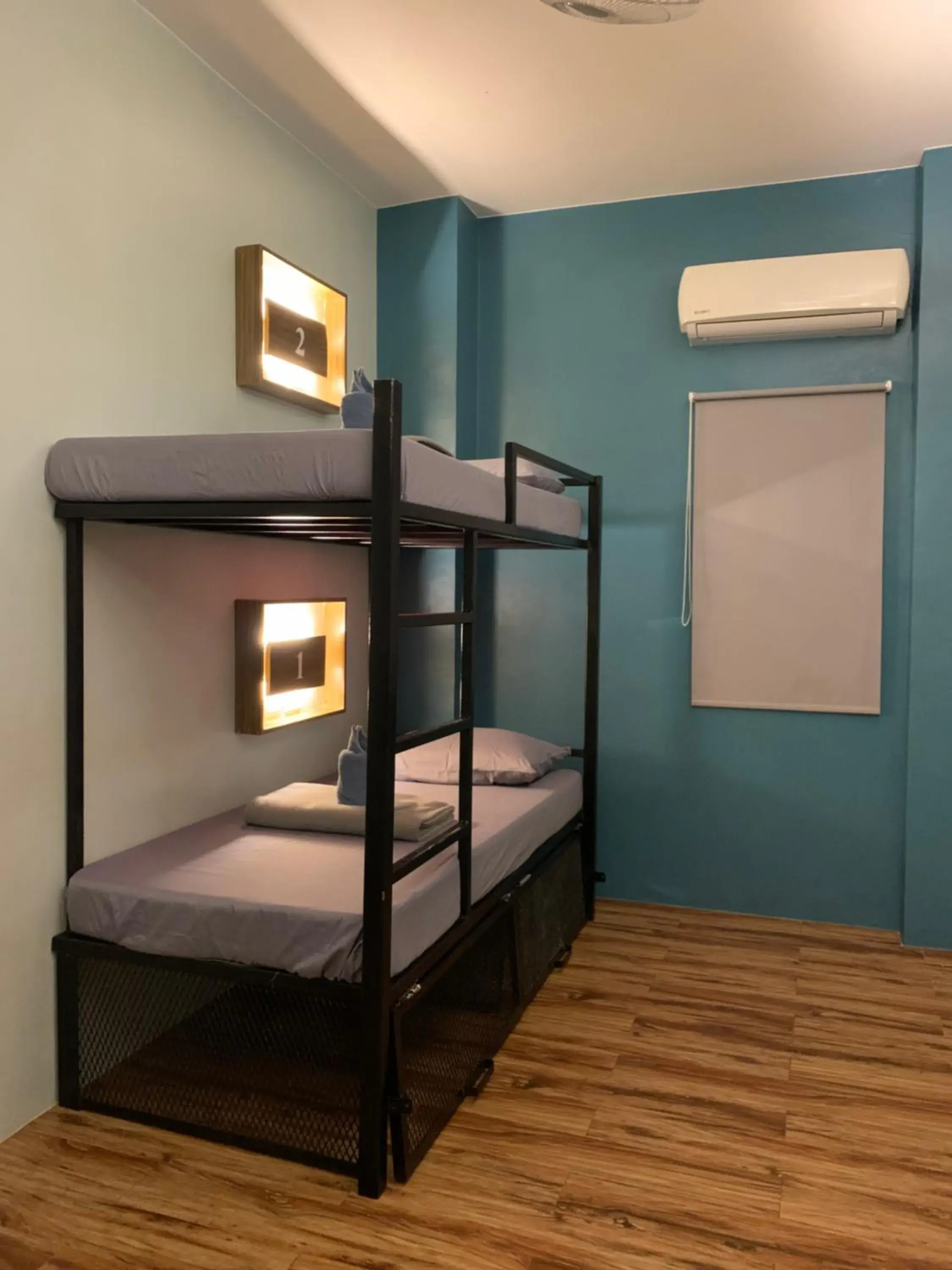 Standard Twin Room in Outpost Hostel - Coron Standard Twin Room in Outpost Hostel - Coron