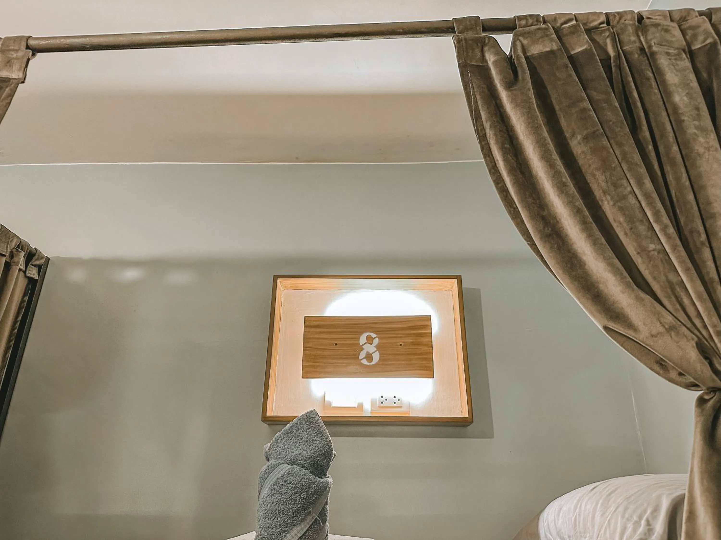 Bedroom in Outpost Hostel - Coron