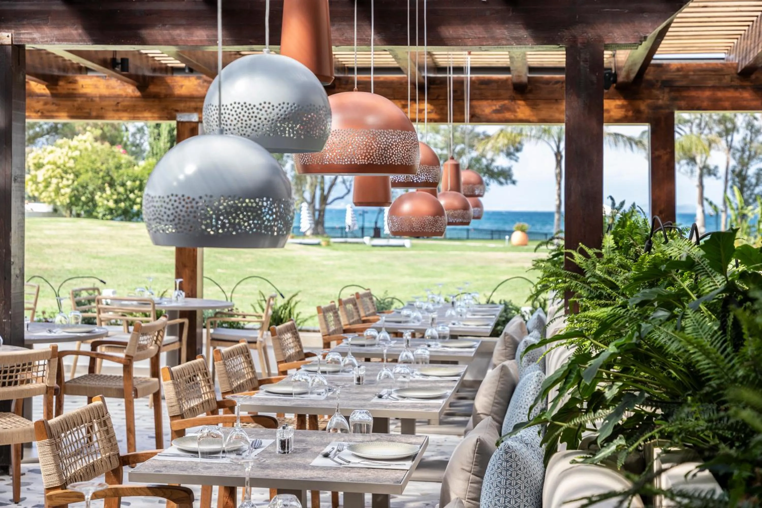 Restaurant/places to eat in Kerkyra Blue Hotel & Spa by Louis Hotels