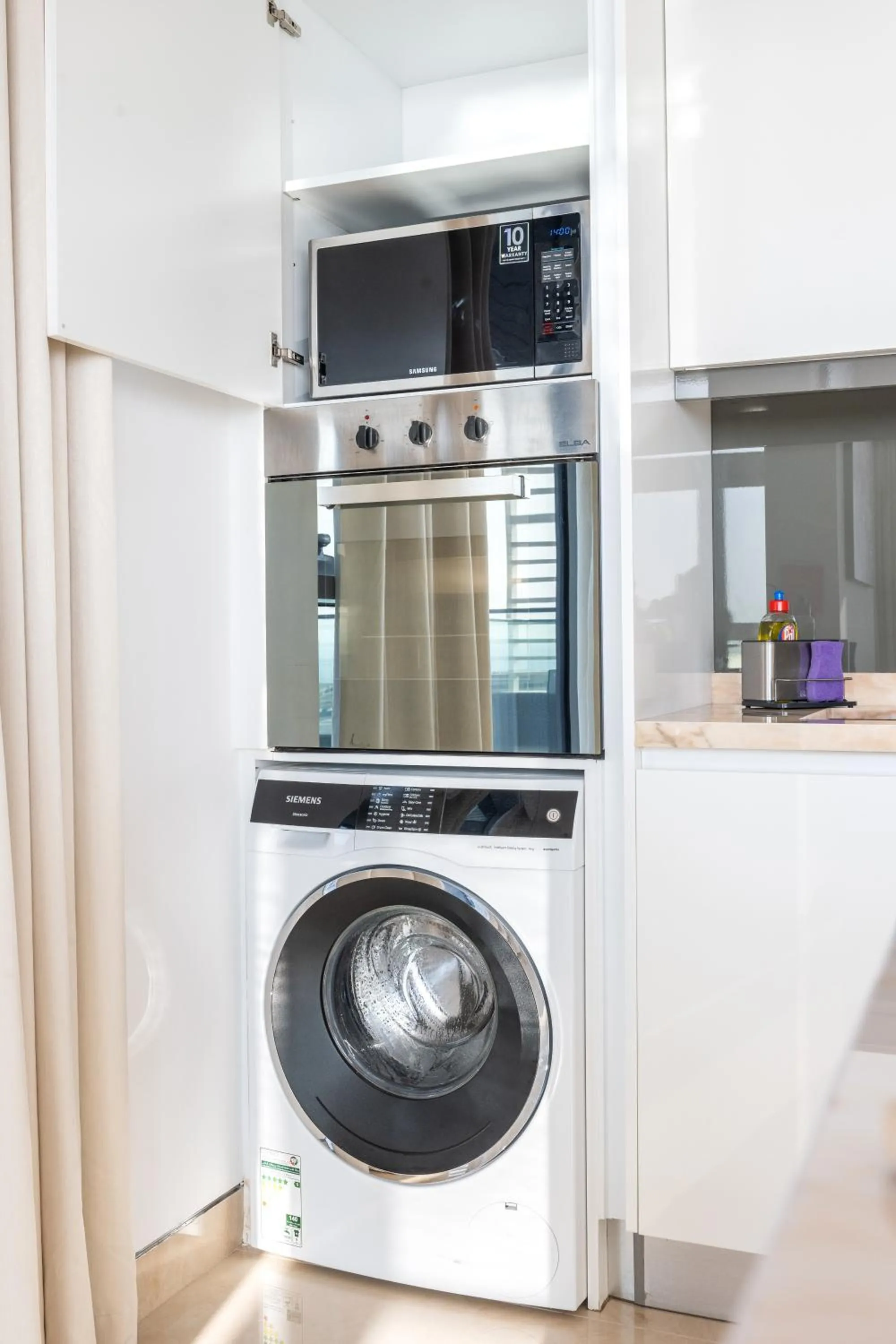 minibar in Posh 2 BR Oceanfront Apt in the Heart of Bluewaters Island