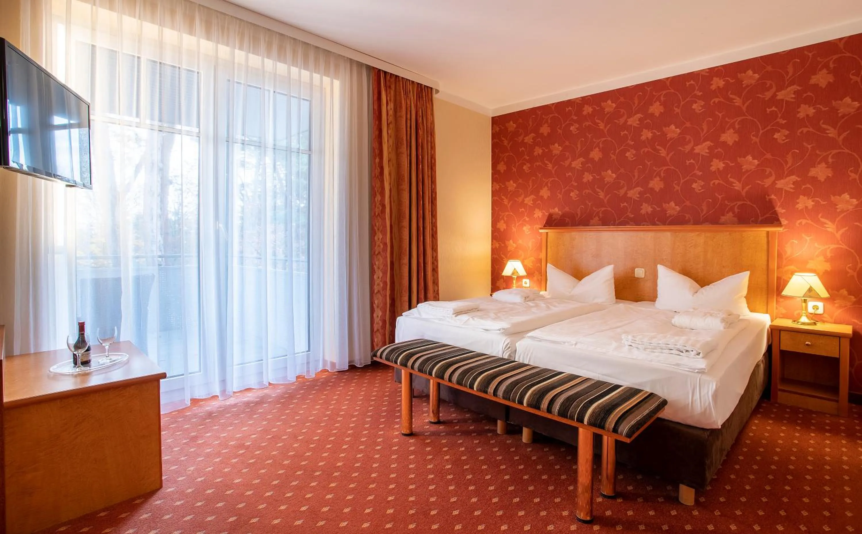 Photo of the whole room, Bed in Ostseehotel Villen im Park - ein Rovell Hotel