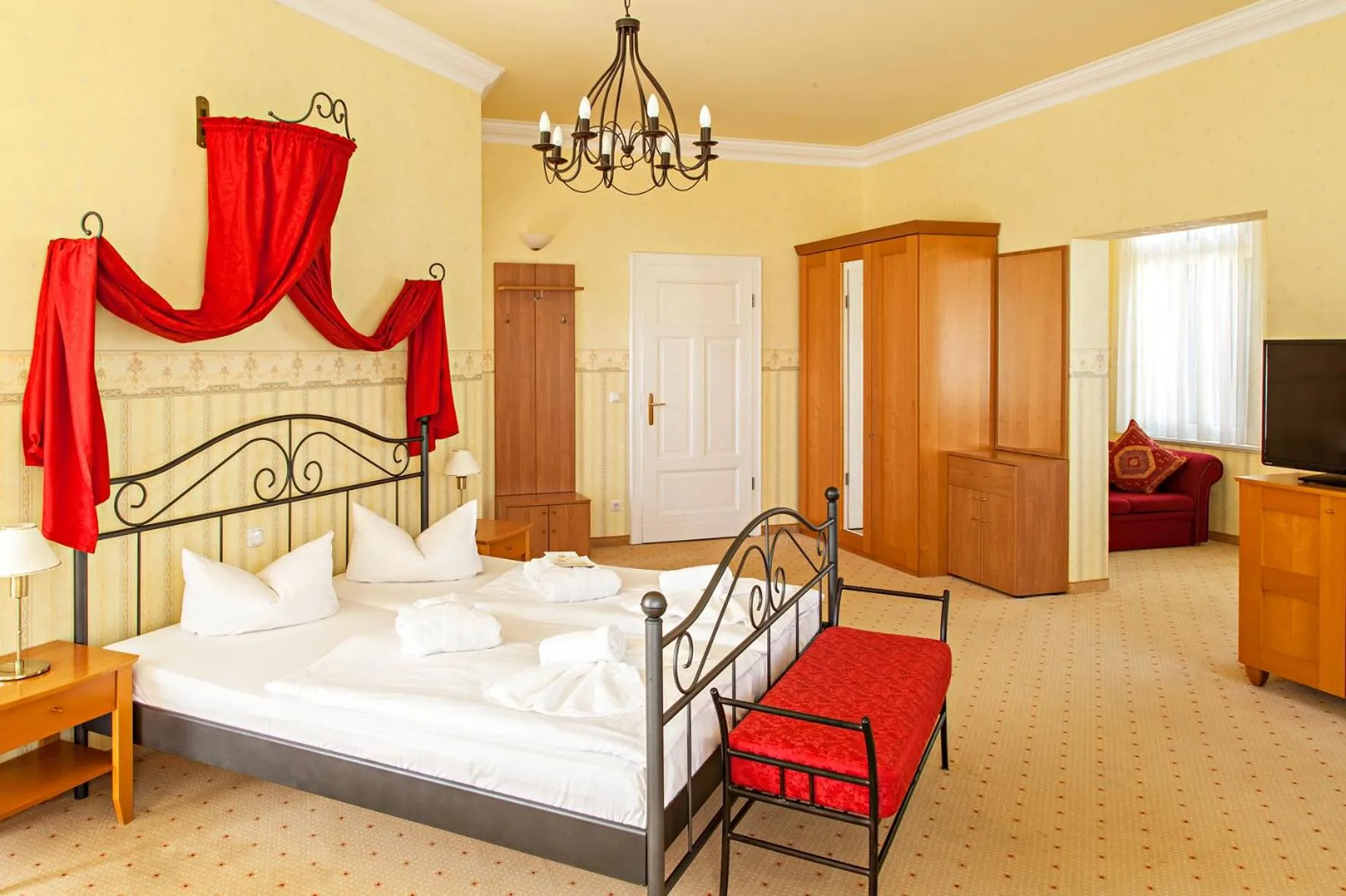 Bed in Ostseehotel Villen im Park - ein Rovell Hotel