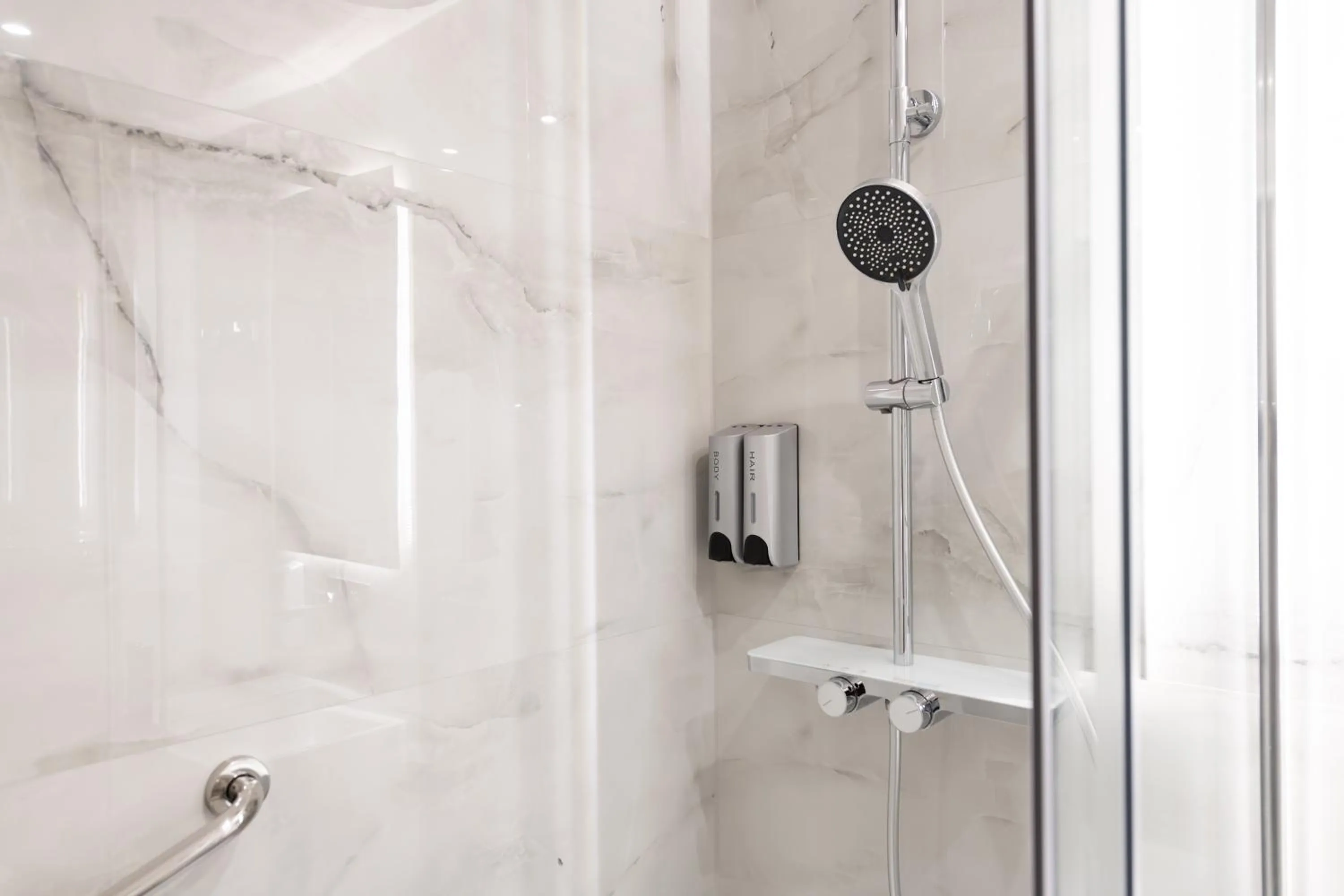 Shower in NOX Belsize Park