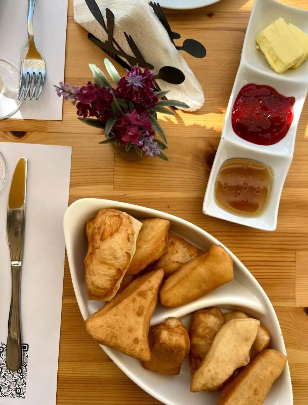 Breakfast in Himara 28 Hotel