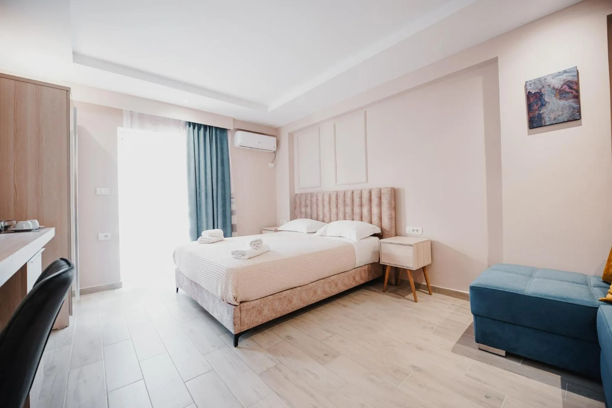 Bed in Himara 28 Hotel