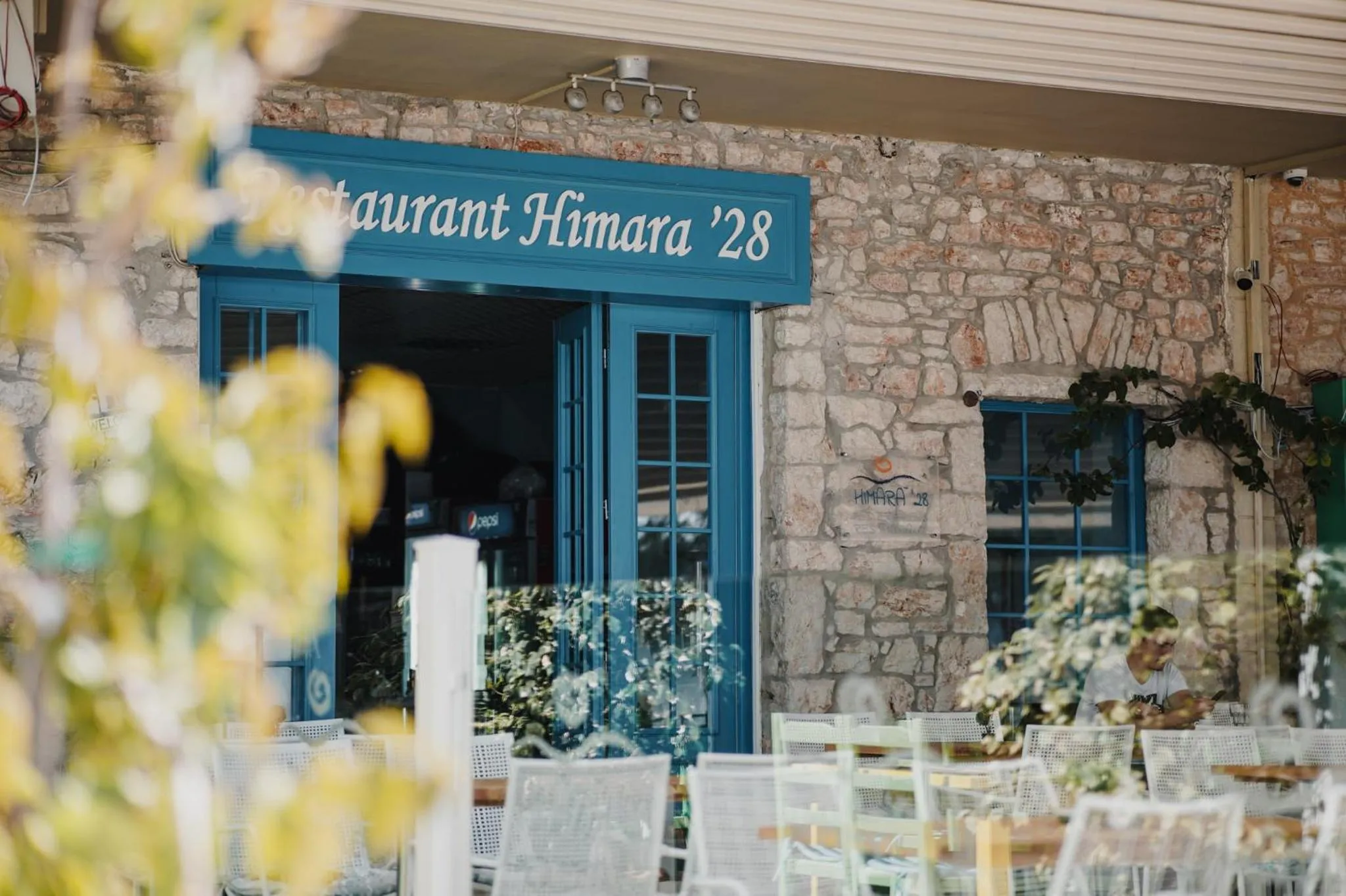 Restaurant/places to eat in Himara 28 Hotel
