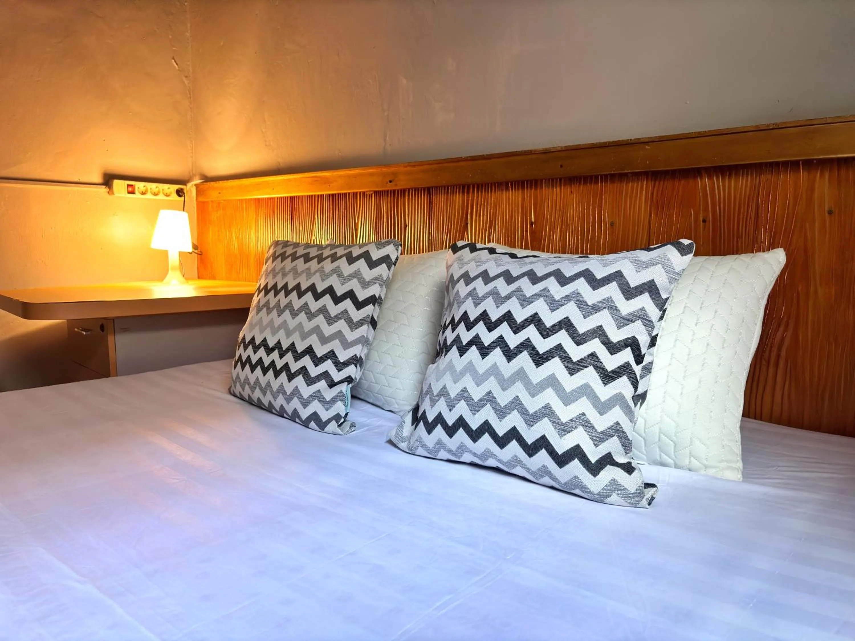 Bed in Kost Harian Semarang Murah