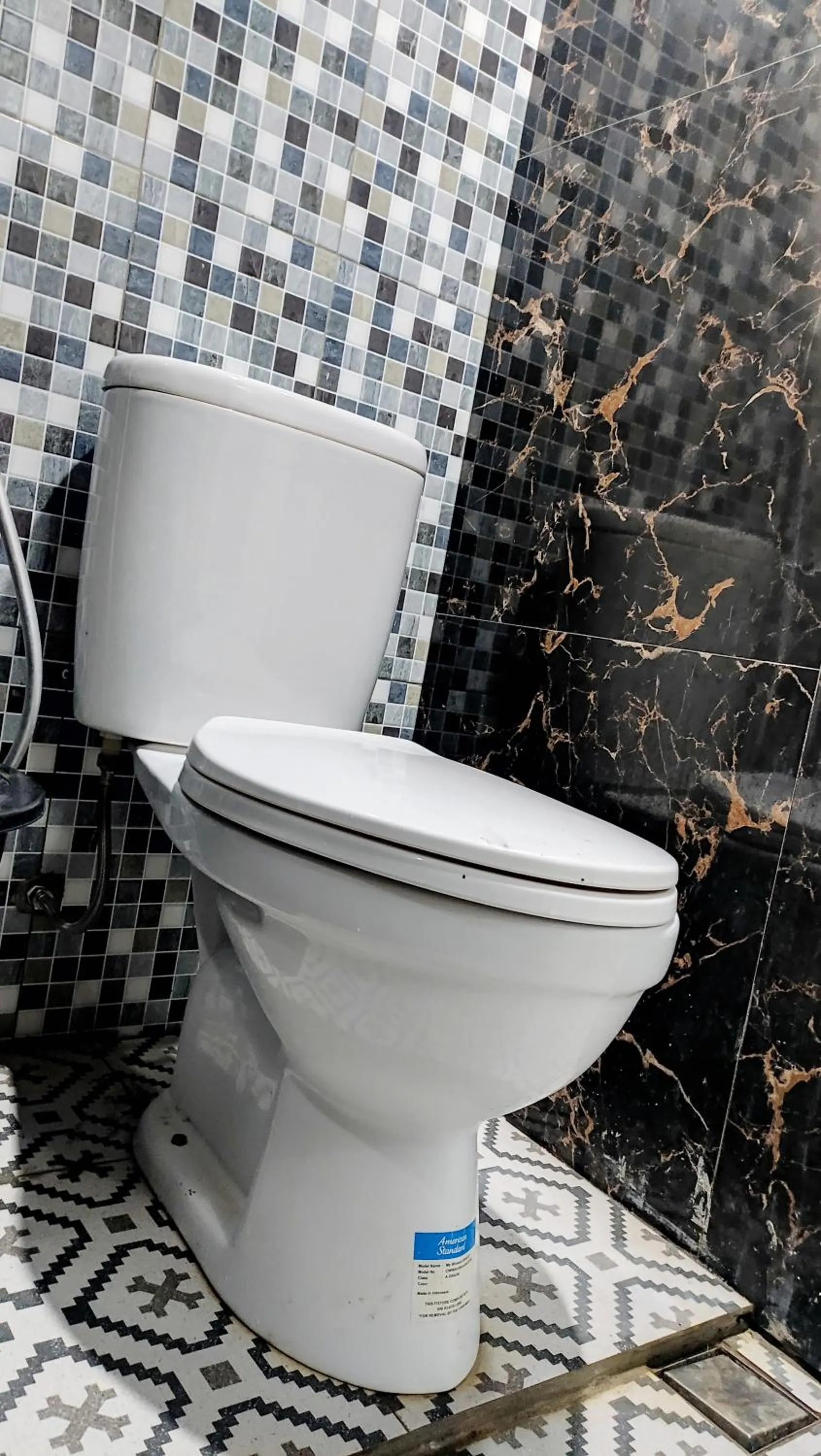 Toilet in Kost Harian Semarang Murah