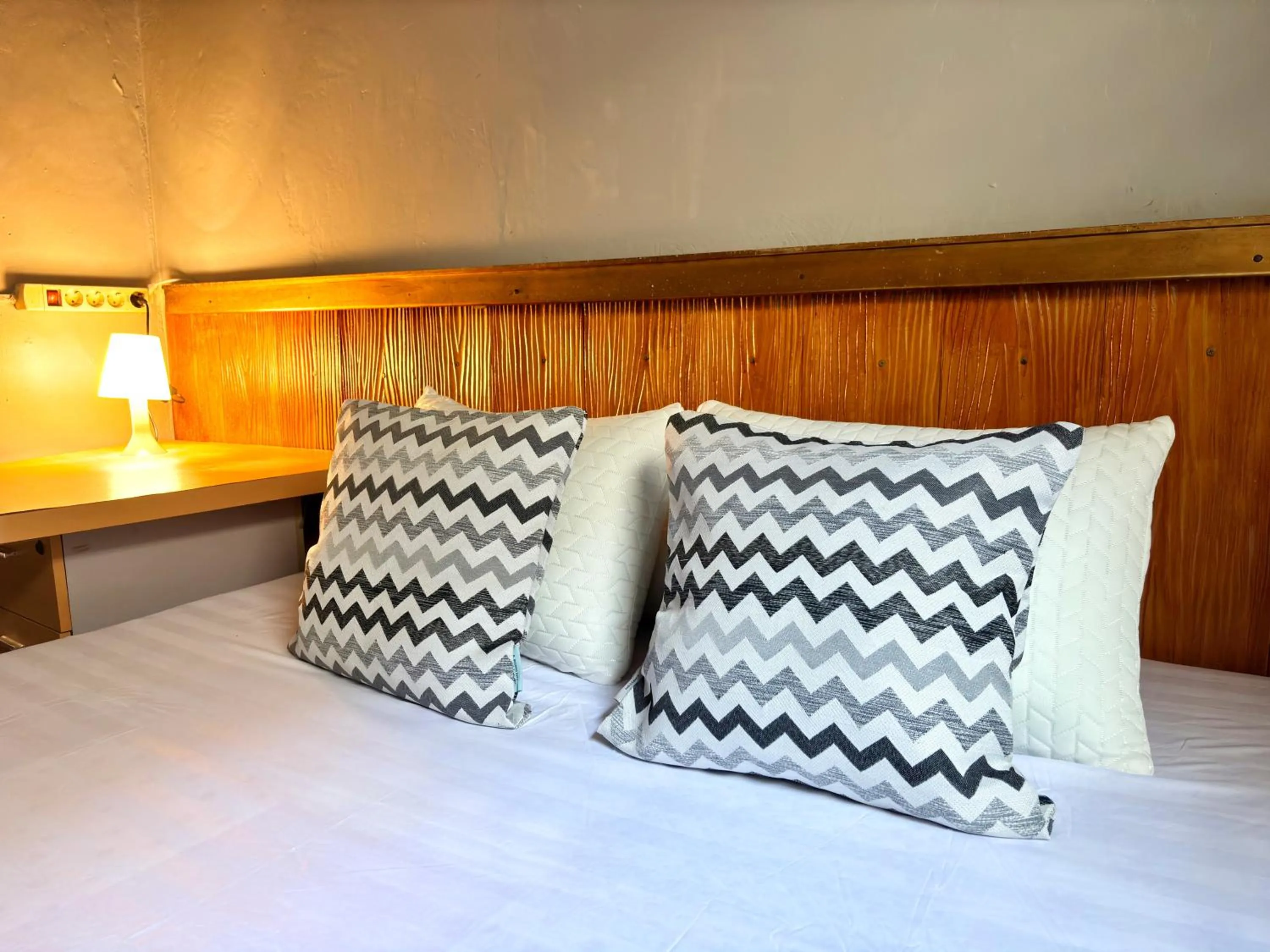 Bed in Kost Harian Semarang Murah