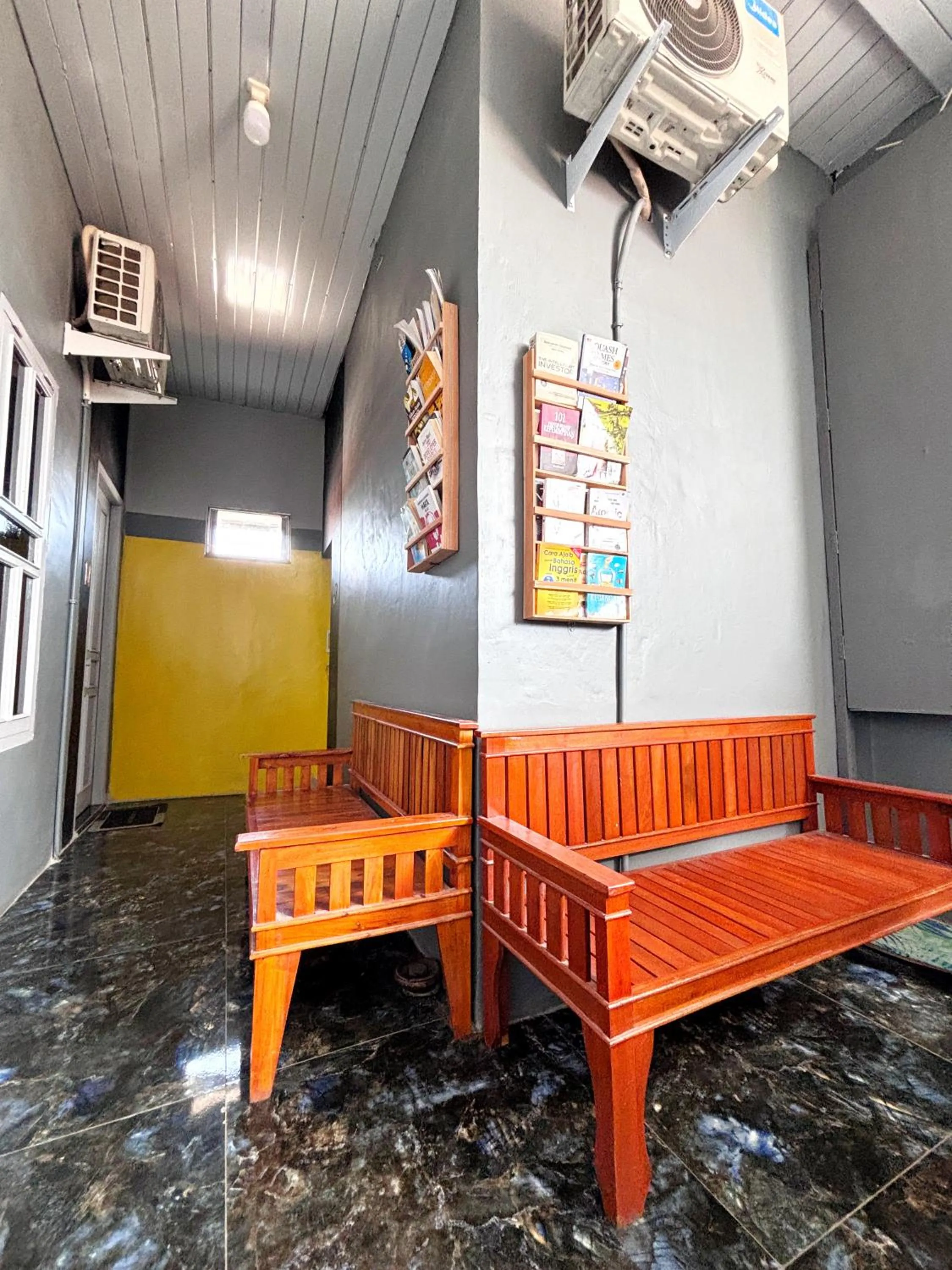 Property building in Kost Harian Semarang Murah