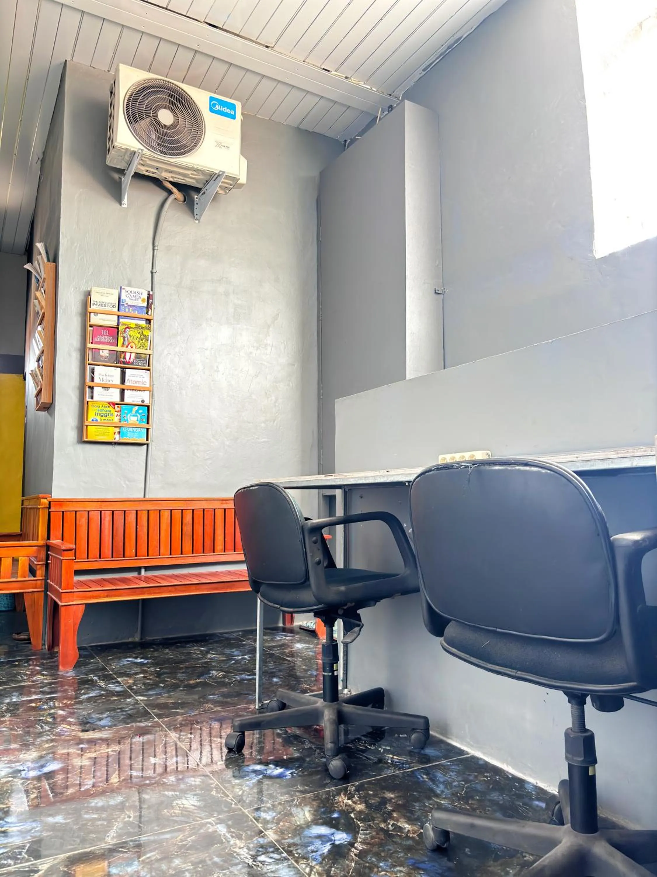 Property building in Kost Harian Semarang Murah