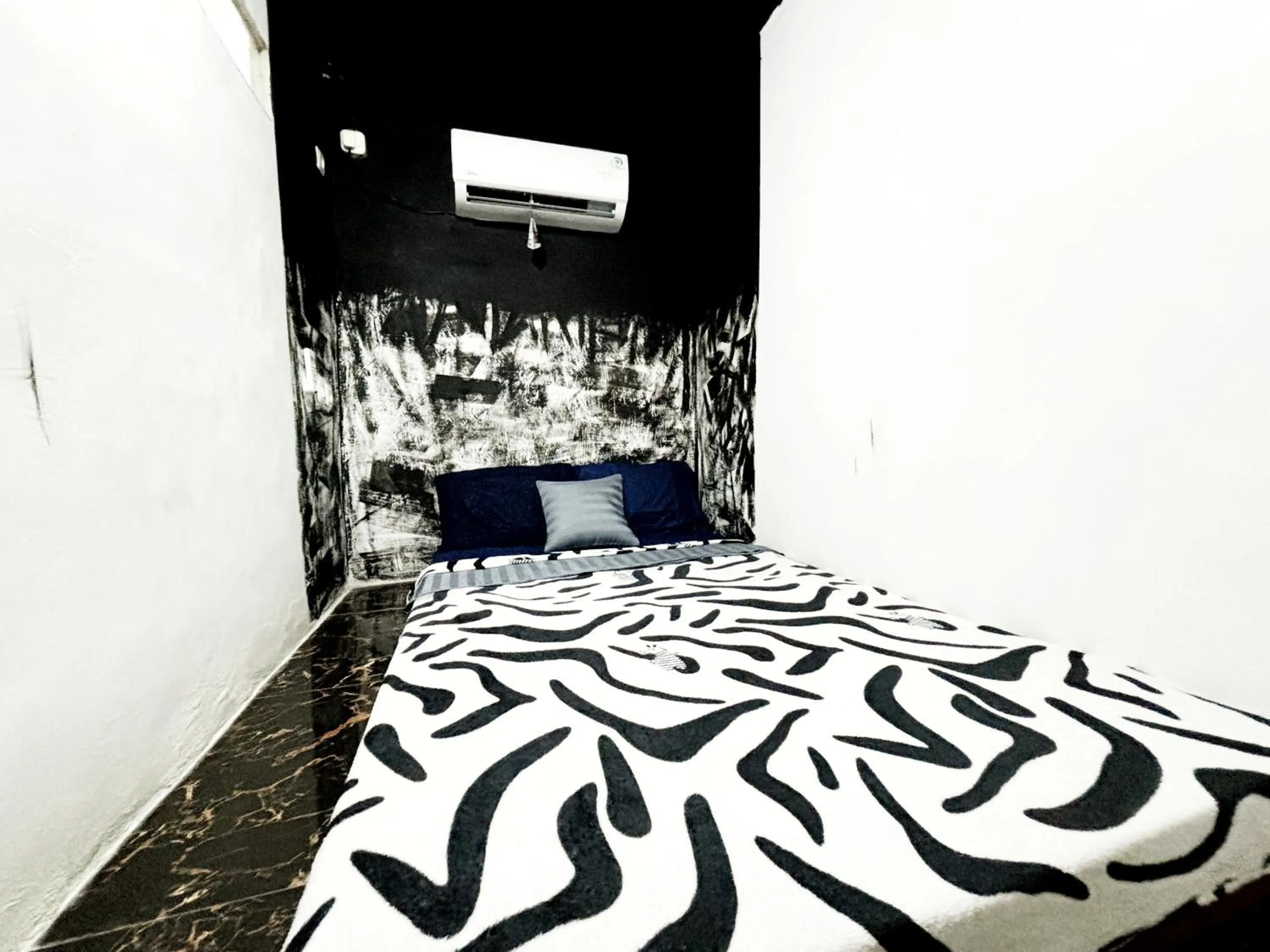 Bed in Kost Harian Semarang Murah