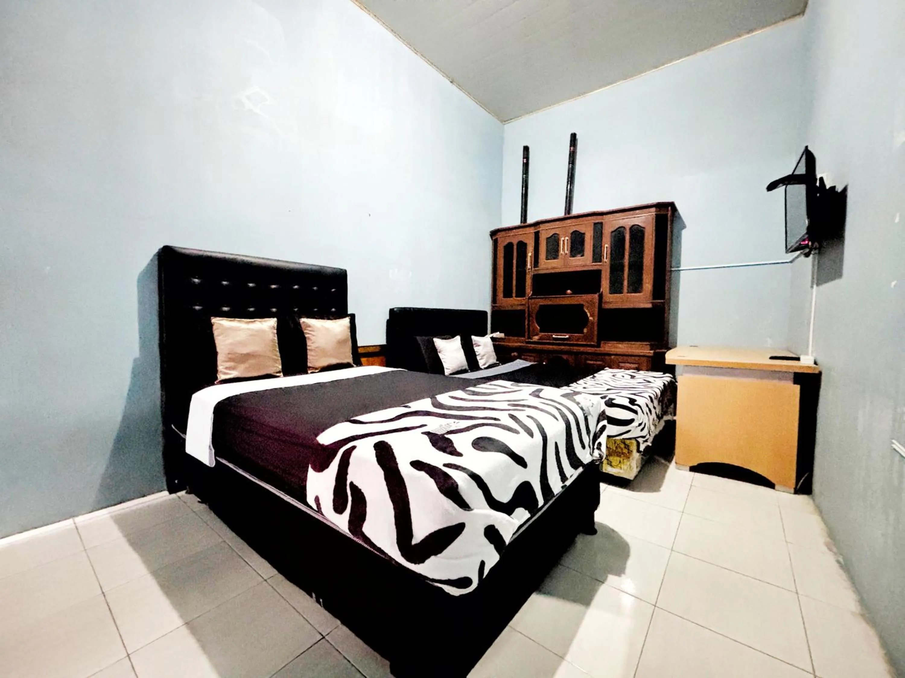 Bedroom, Bed in Kost Harian Semarang Murah