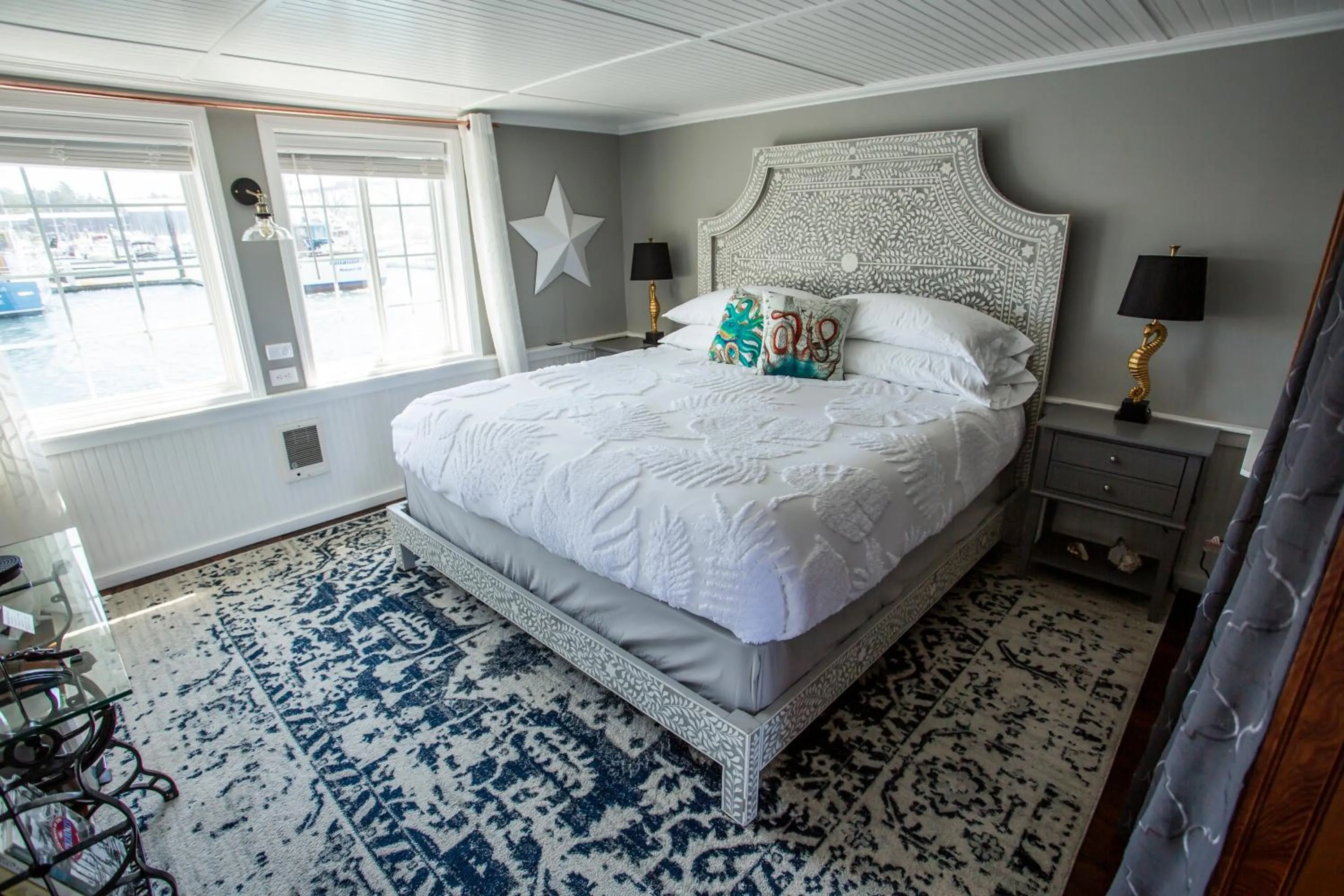 Bed in The Newport Belle