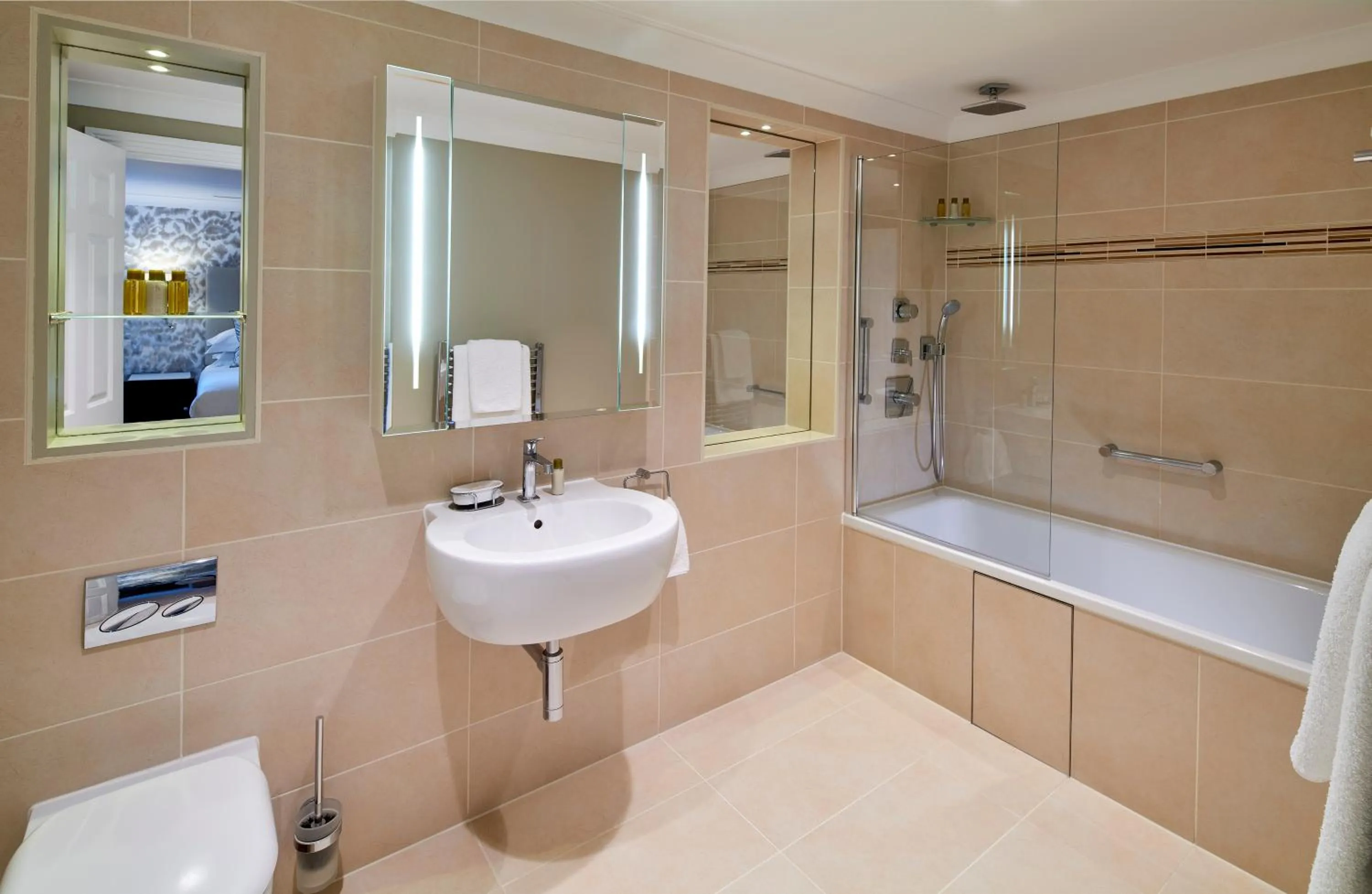 Shower in Cheval Calico House