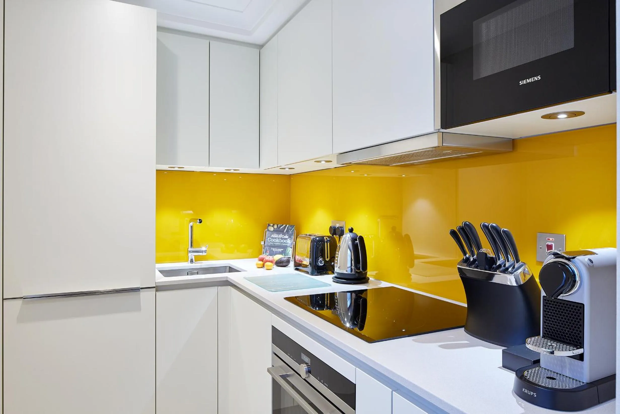 Kitchen or kitchenette in Cheval Calico House