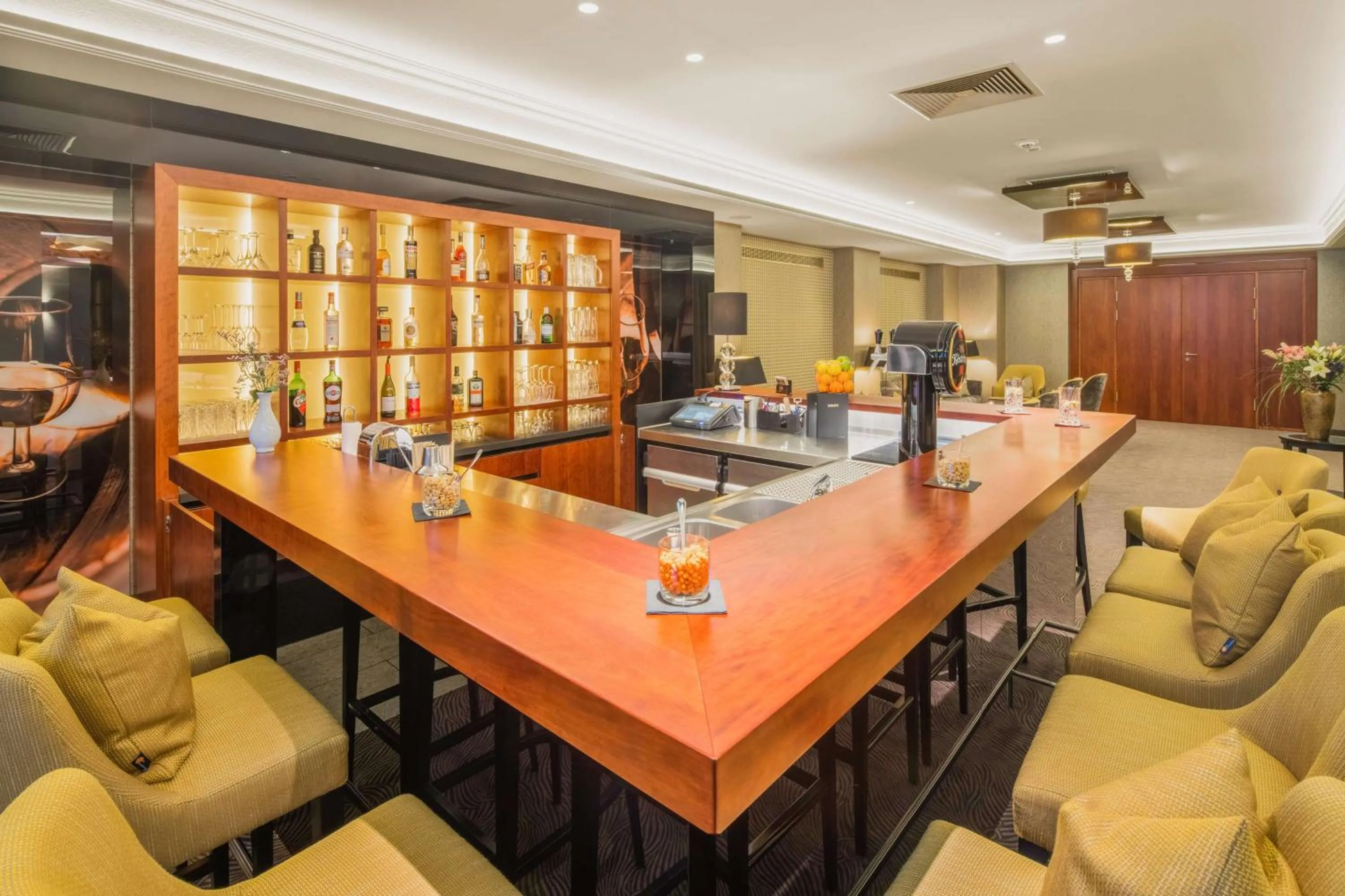 Lounge or bar in Best Western Plus Hotel Excelsior