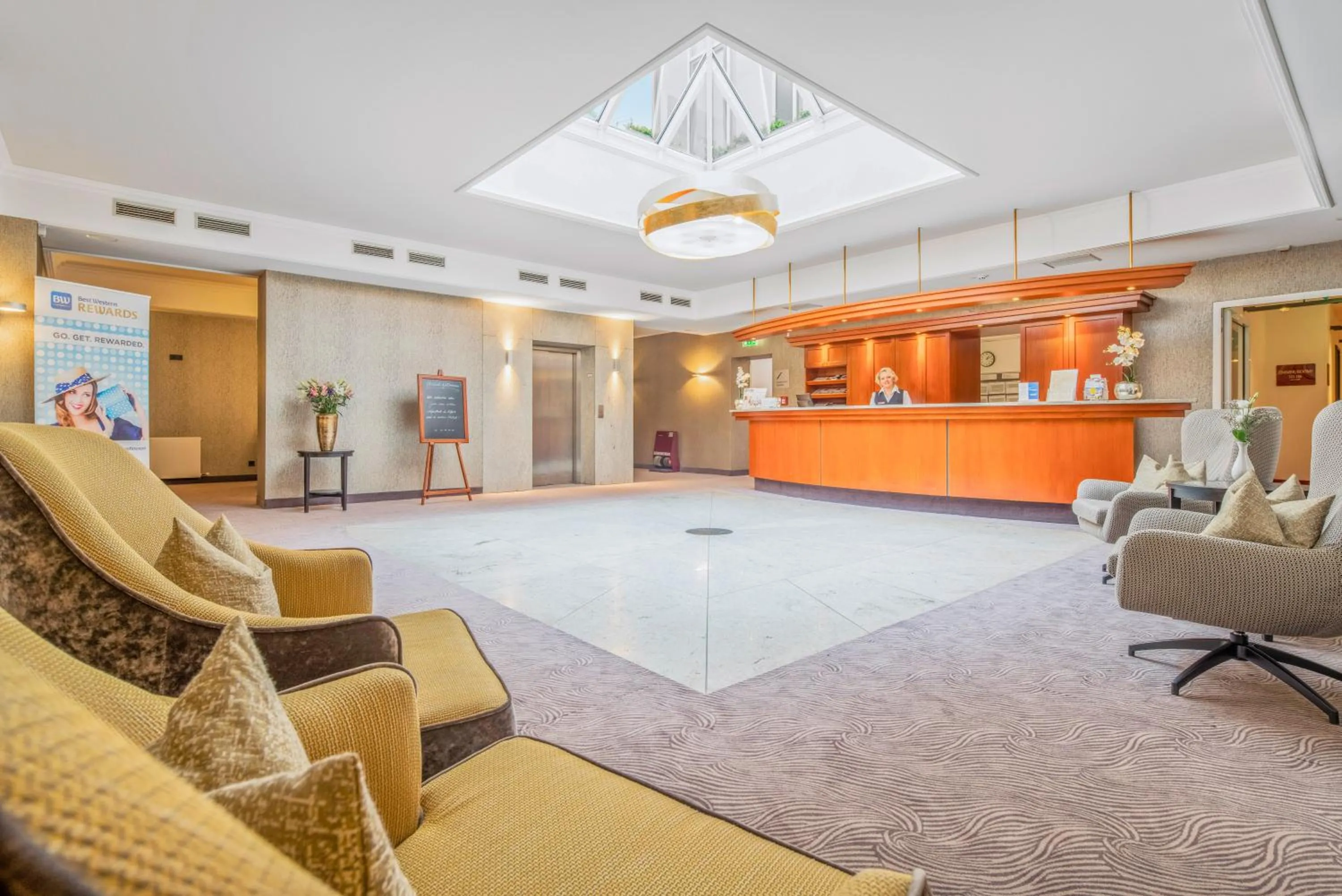 Property building in Best Western Plus Hotel Excelsior