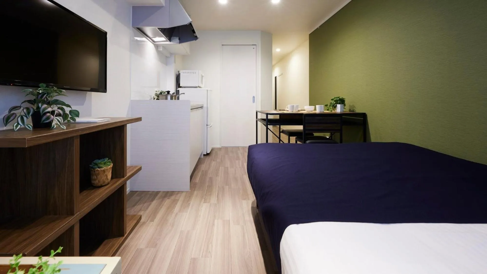 Dining area, Bed in Minn Kamata