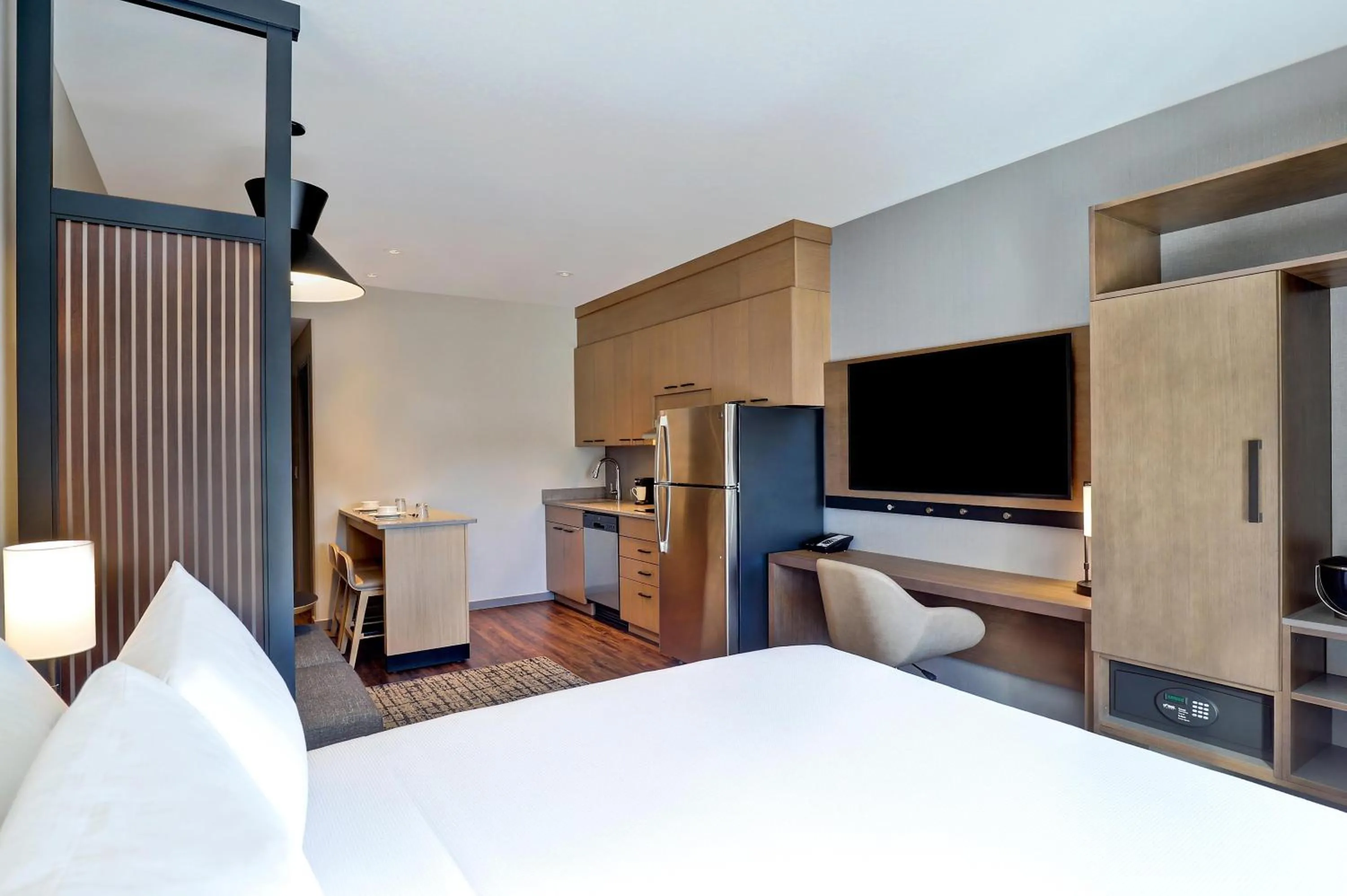 Bedroom, Bed in Hyatt Place Prince George