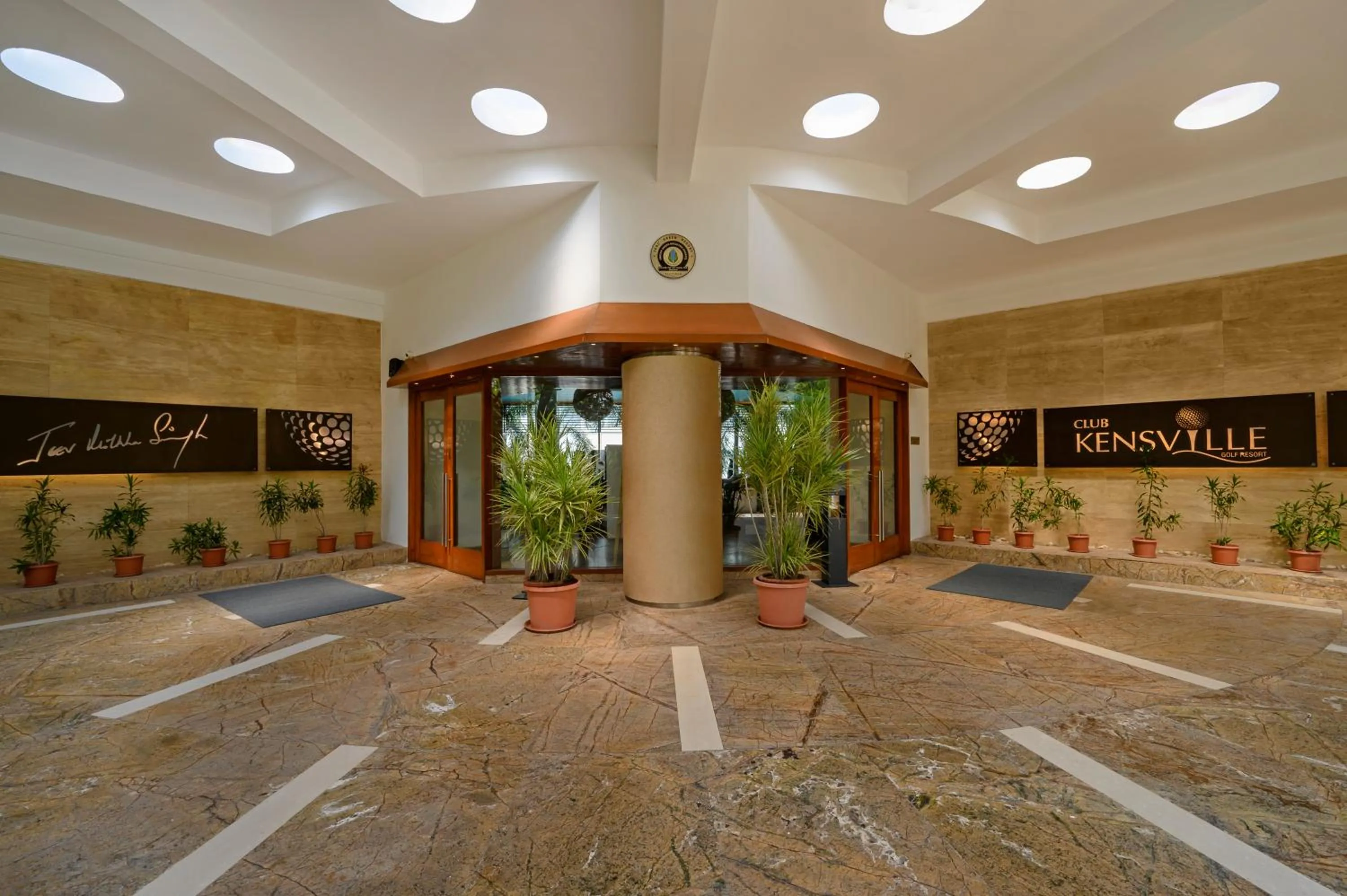 Facade/entrance in Club Mahindra Kensville