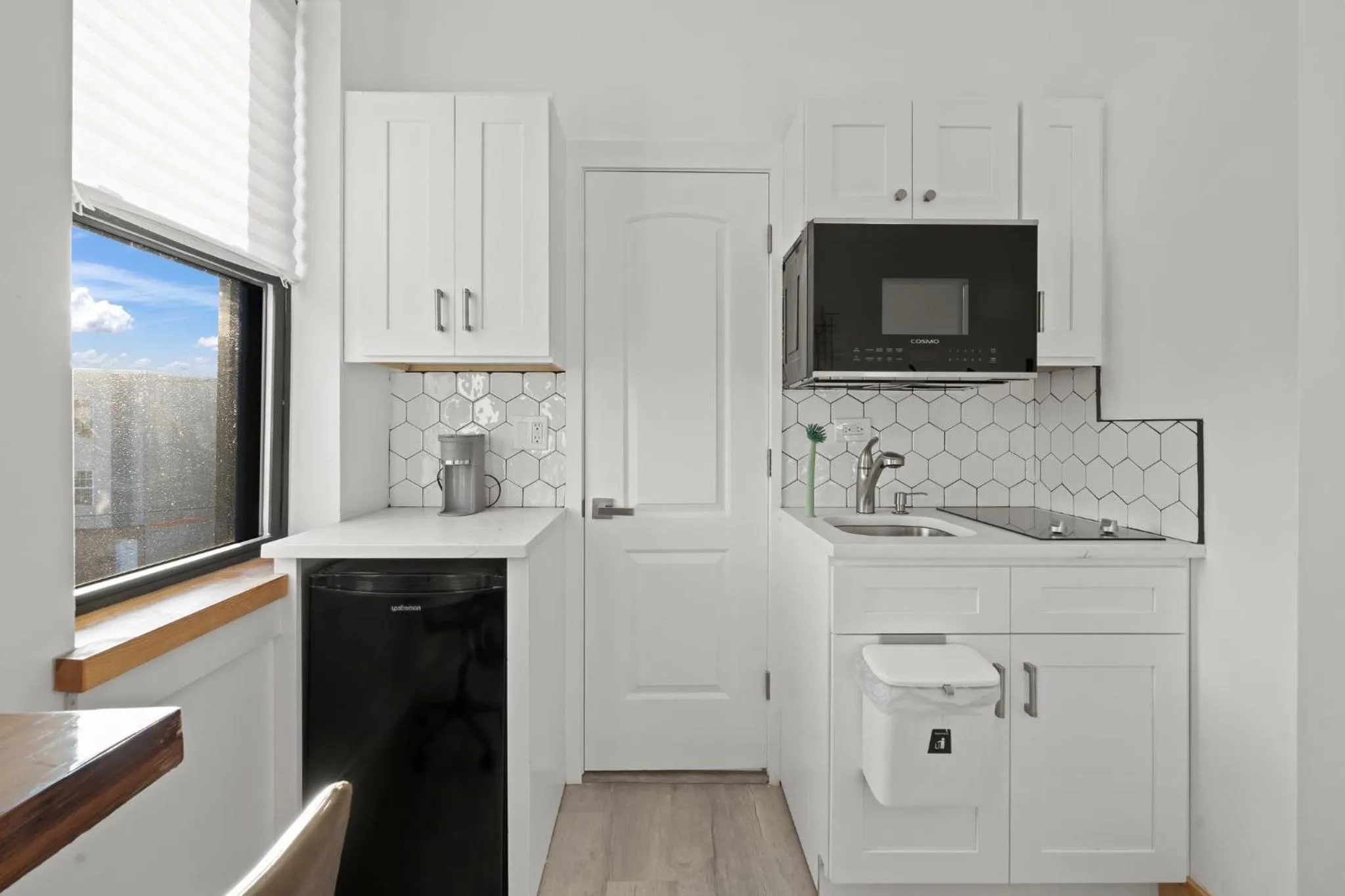 Kitchen or kitchenette in Goodseed Suites Philadephia Center