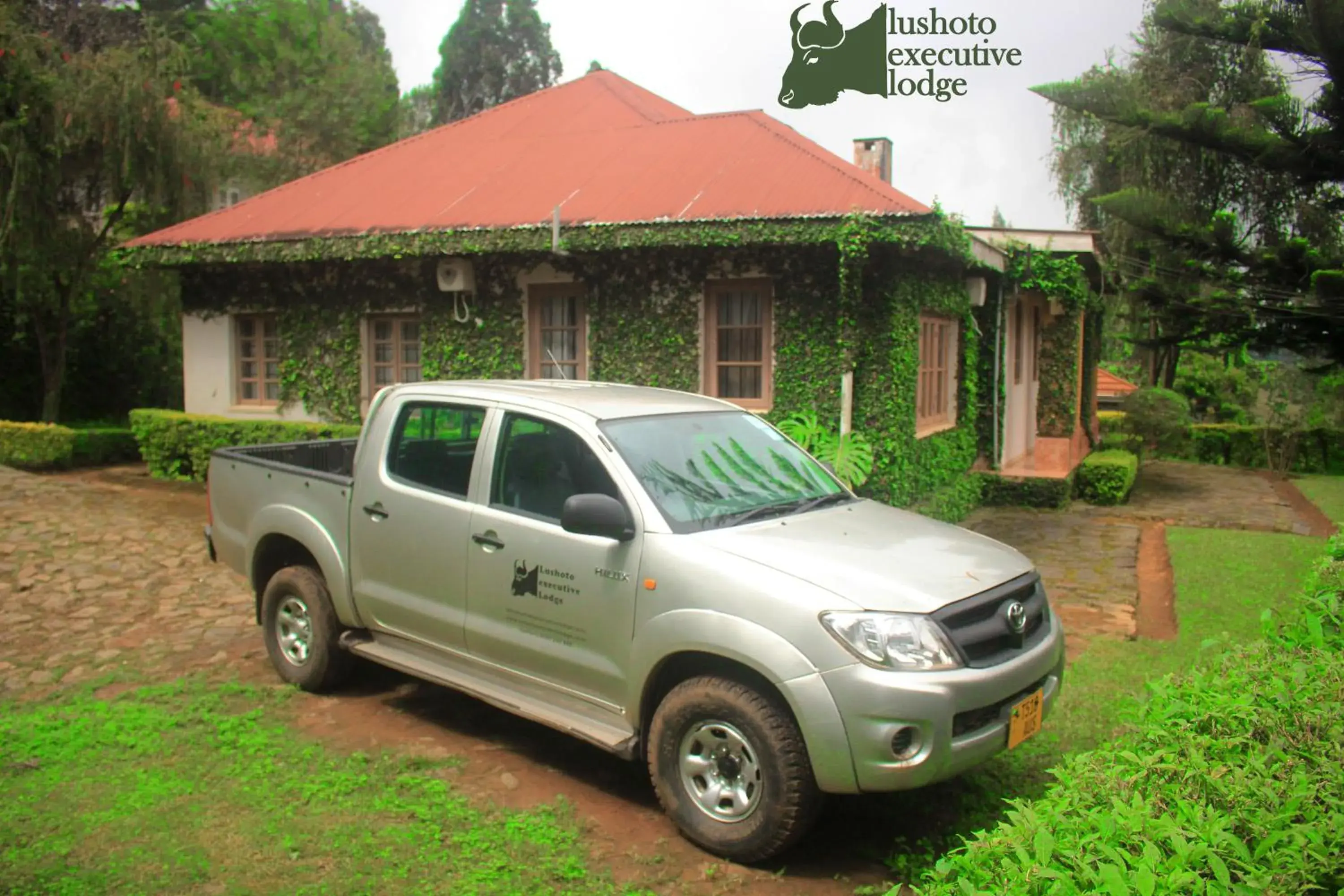 Single Room with Shower - single occupancy in LUSHOTO EXECUTIVE LODGE Single Room with Shower - single occupancy in LUSHOTO EXECUTIVE LODGE