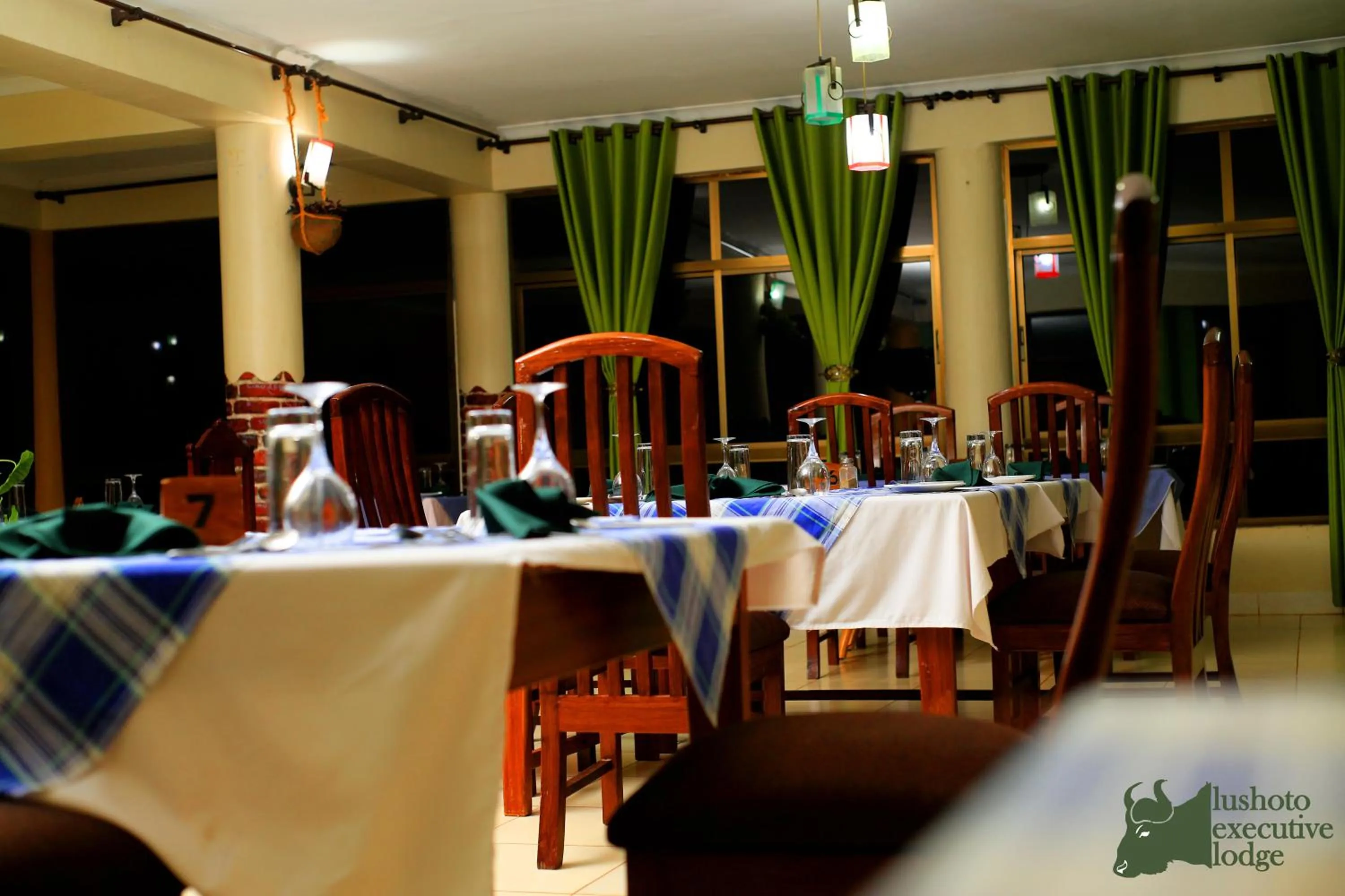 Restaurant/places to eat in LUSHOTO EXECUTIVE LODGE