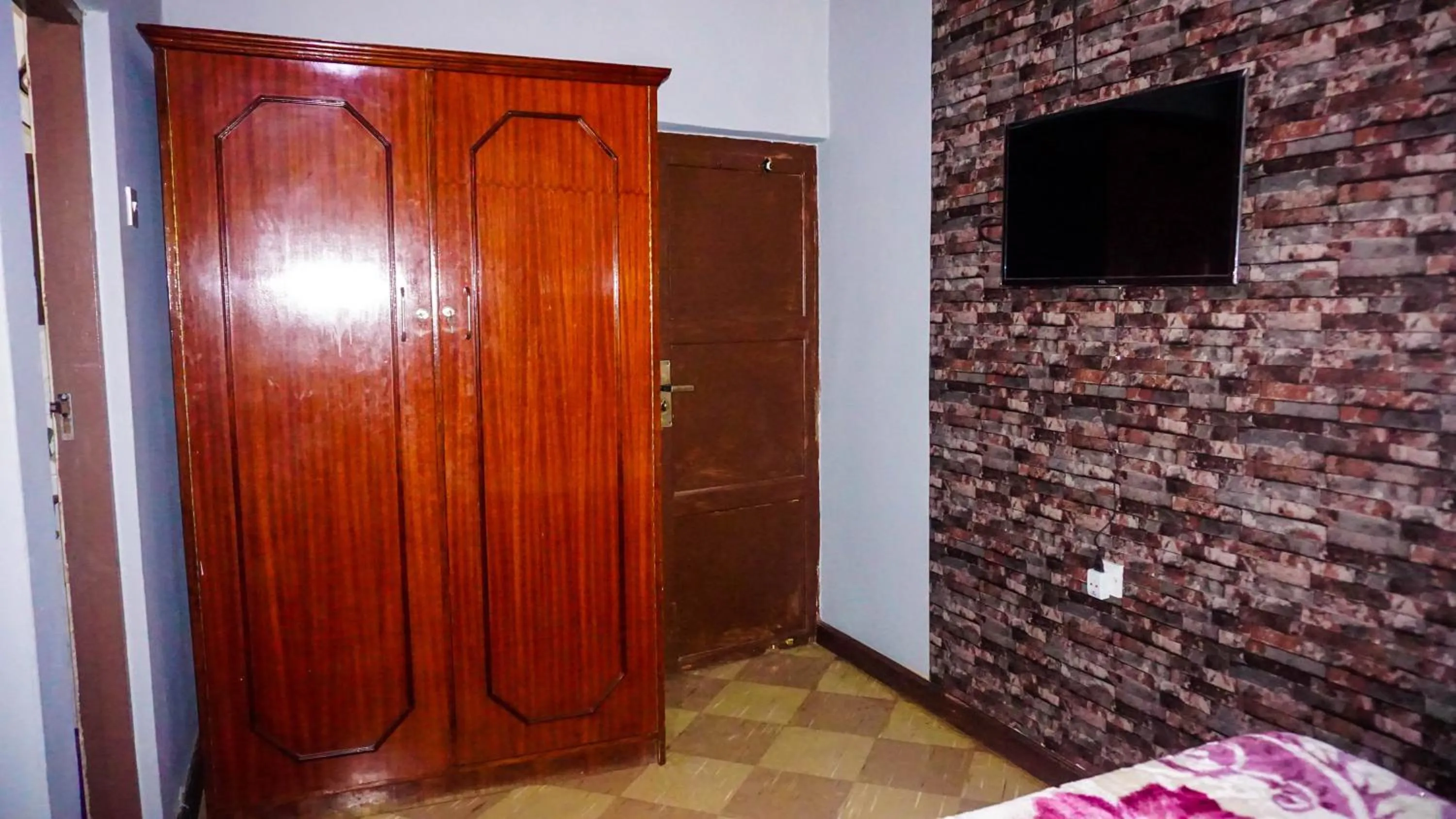 TV and multimedia, Bed in LUSHOTO EXECUTIVE LODGE