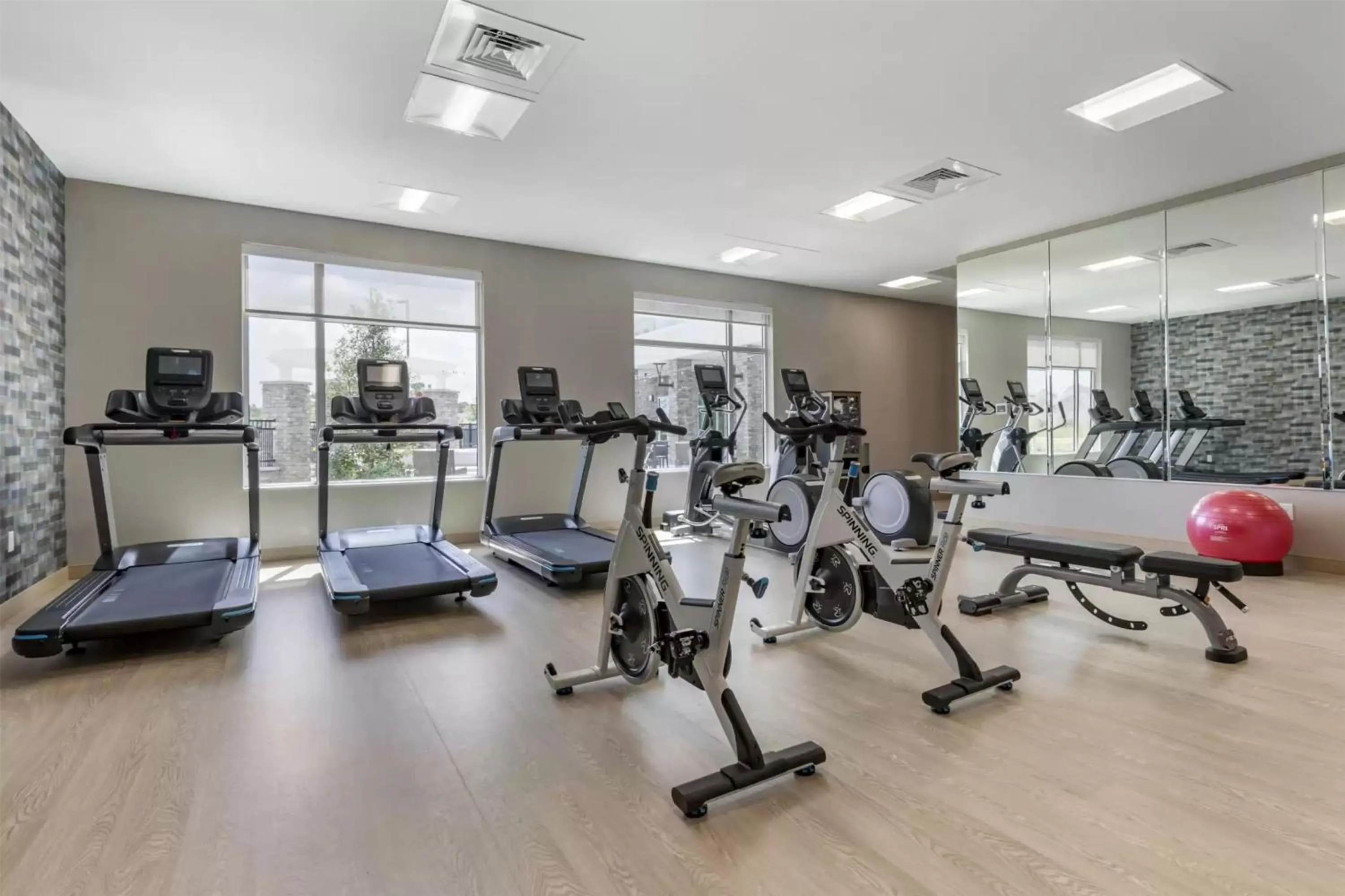 Fitness centre/facilities in DoubleTree by Hilton Greenville Woodruff Road