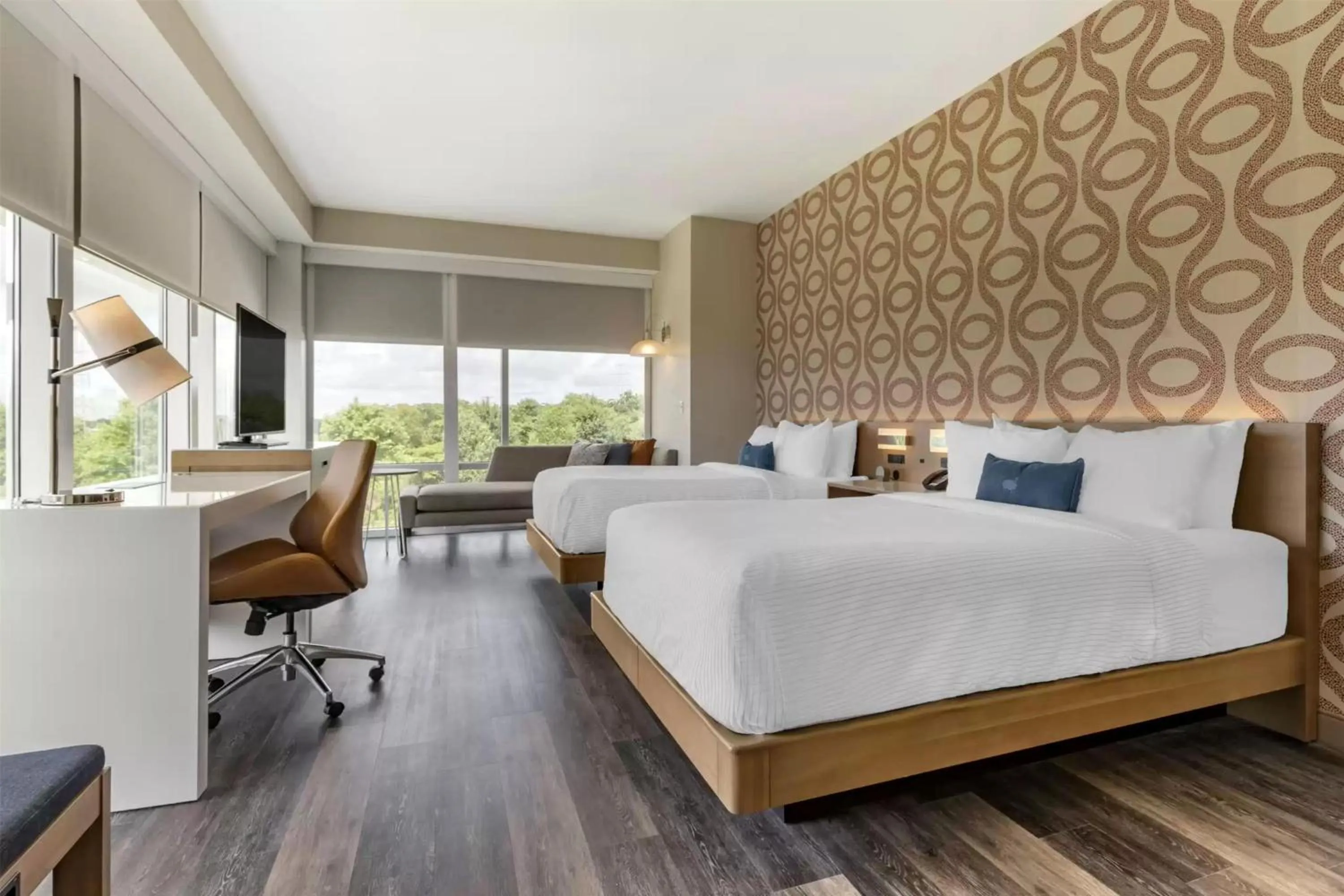 Bed in DoubleTree by Hilton Greenville Woodruff Road