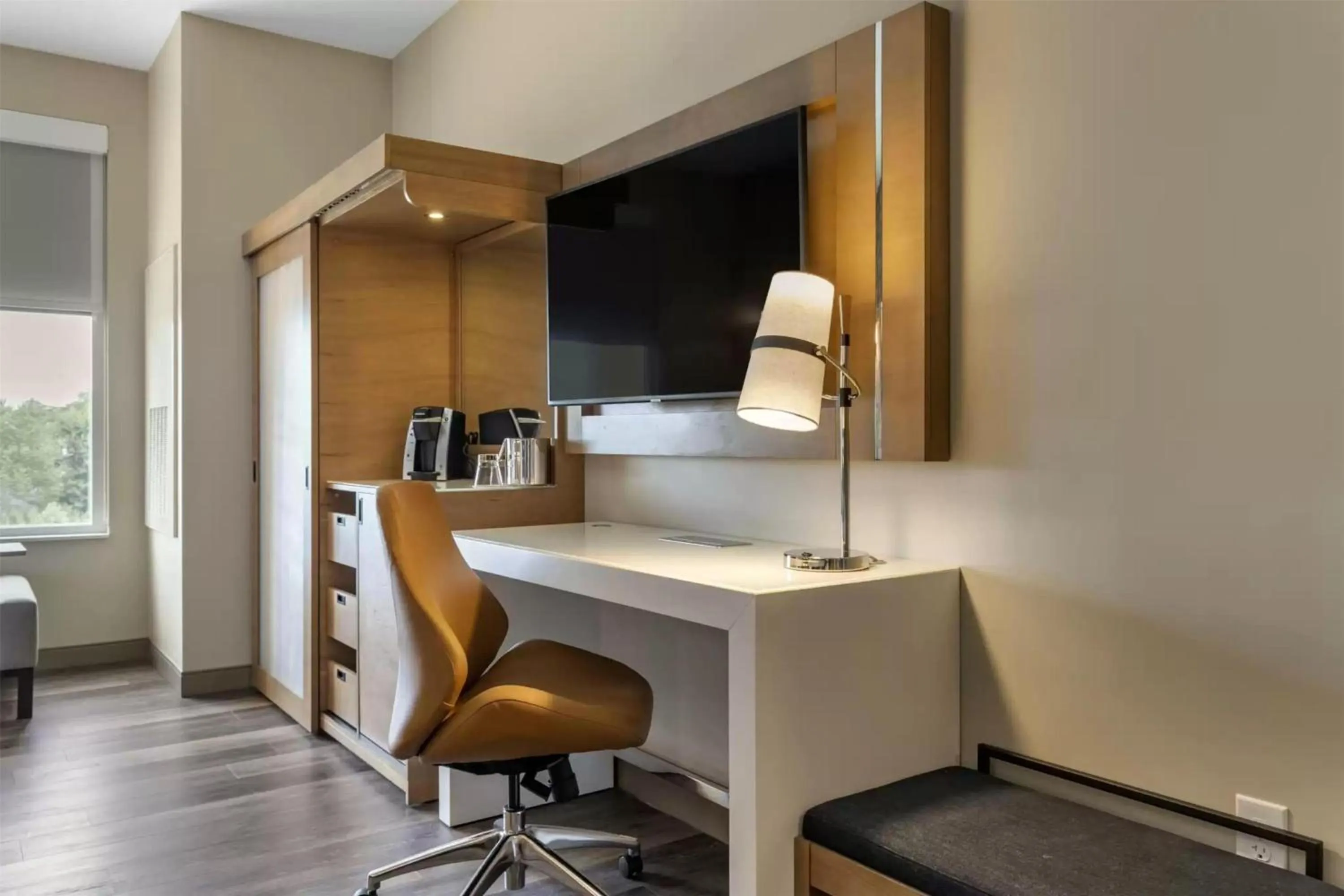 Bedroom in DoubleTree by Hilton Greenville Woodruff Road