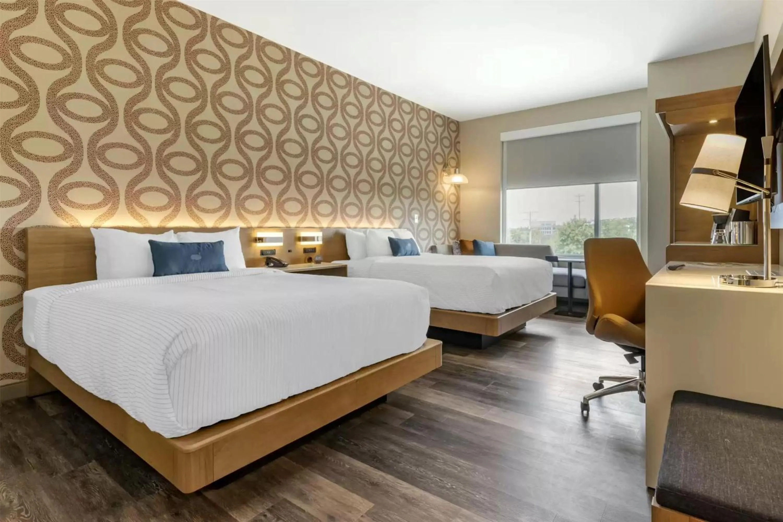 Bed in DoubleTree by Hilton Greenville Woodruff Road