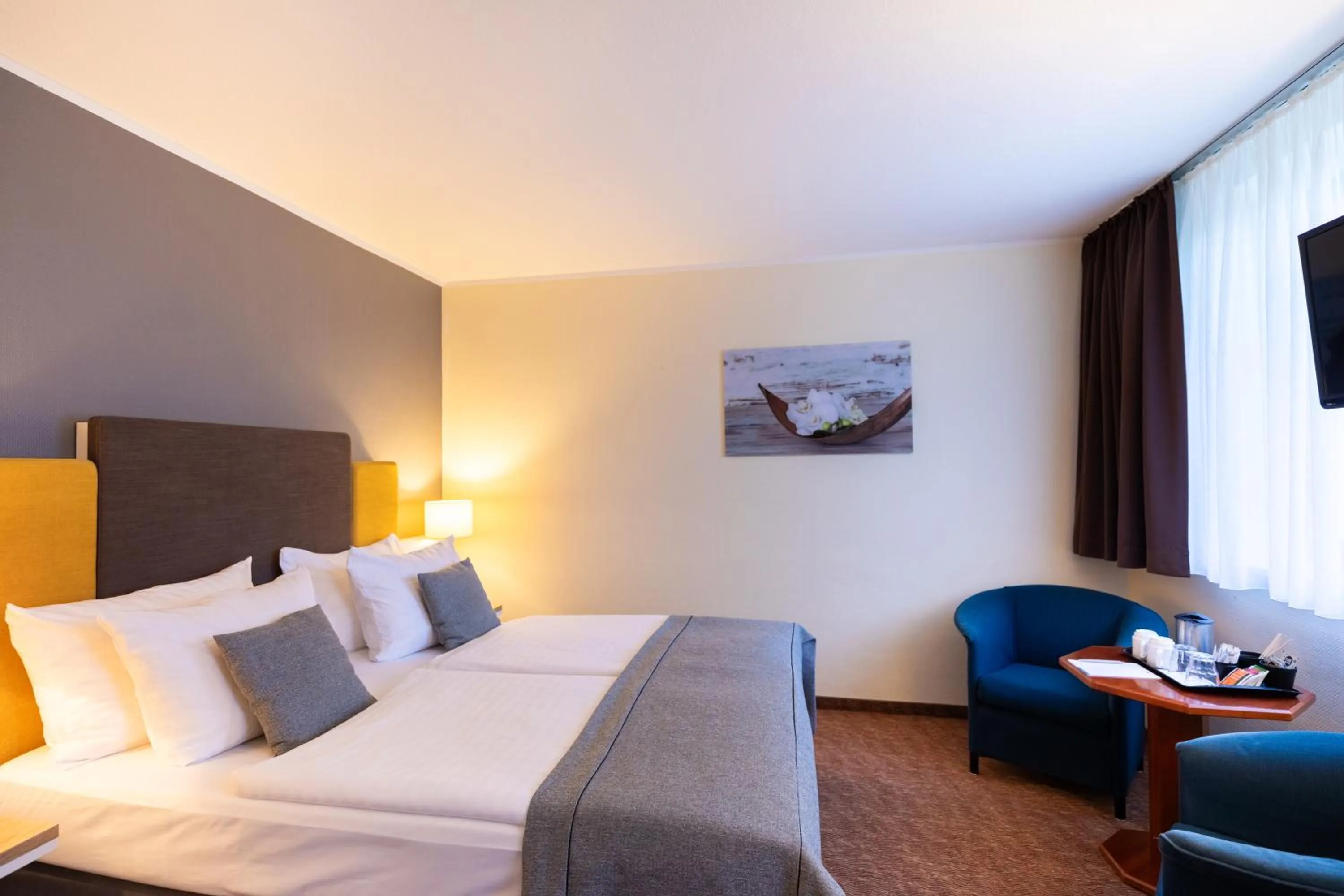 Bed in Select Hotel Silence Garden Köln