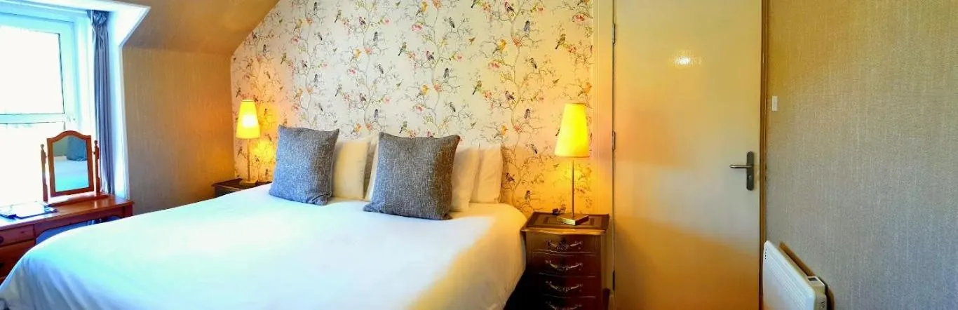 Bedroom, Bed in The Osprey Hotel