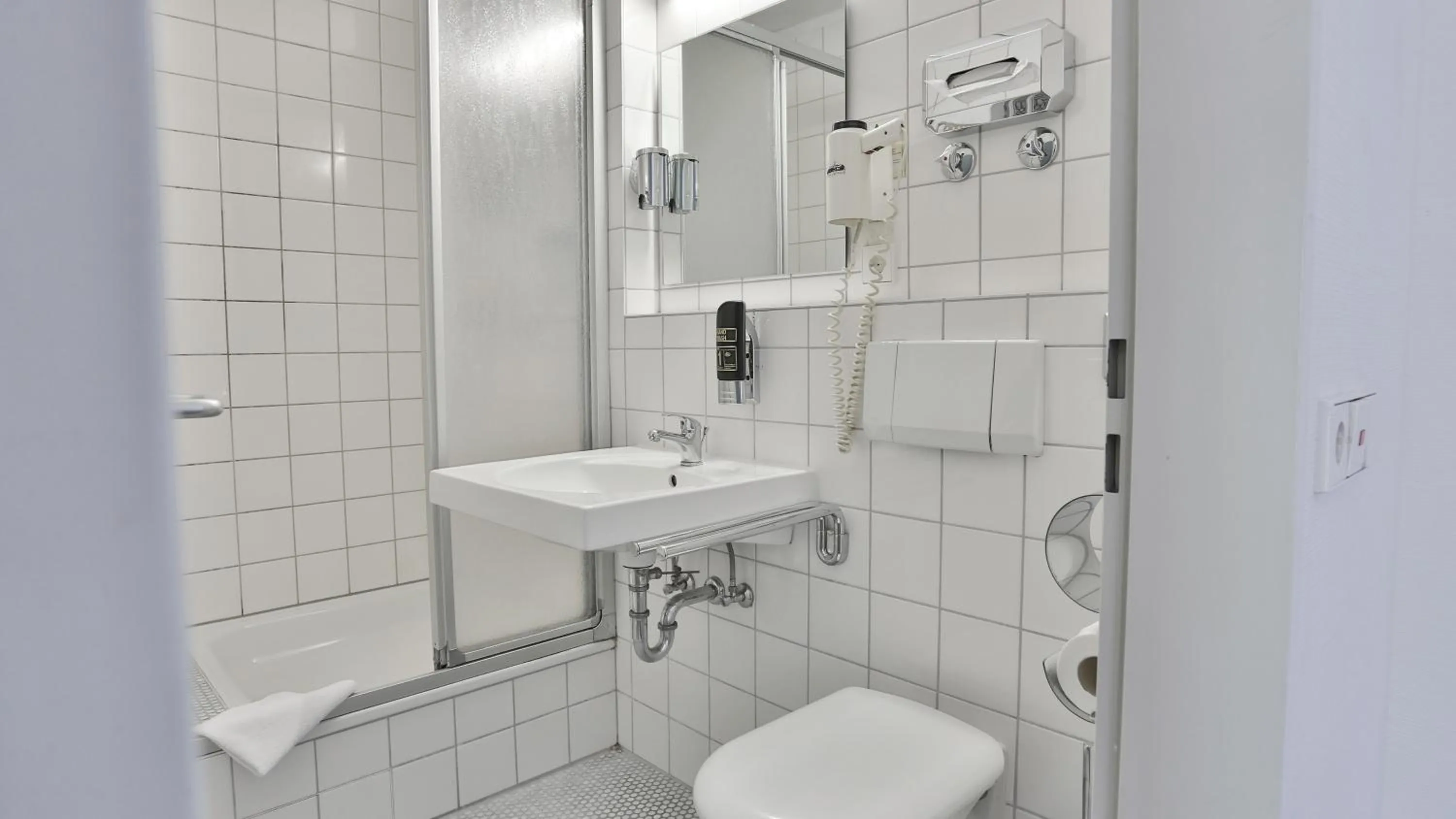 Bathroom in Hotel Maurer