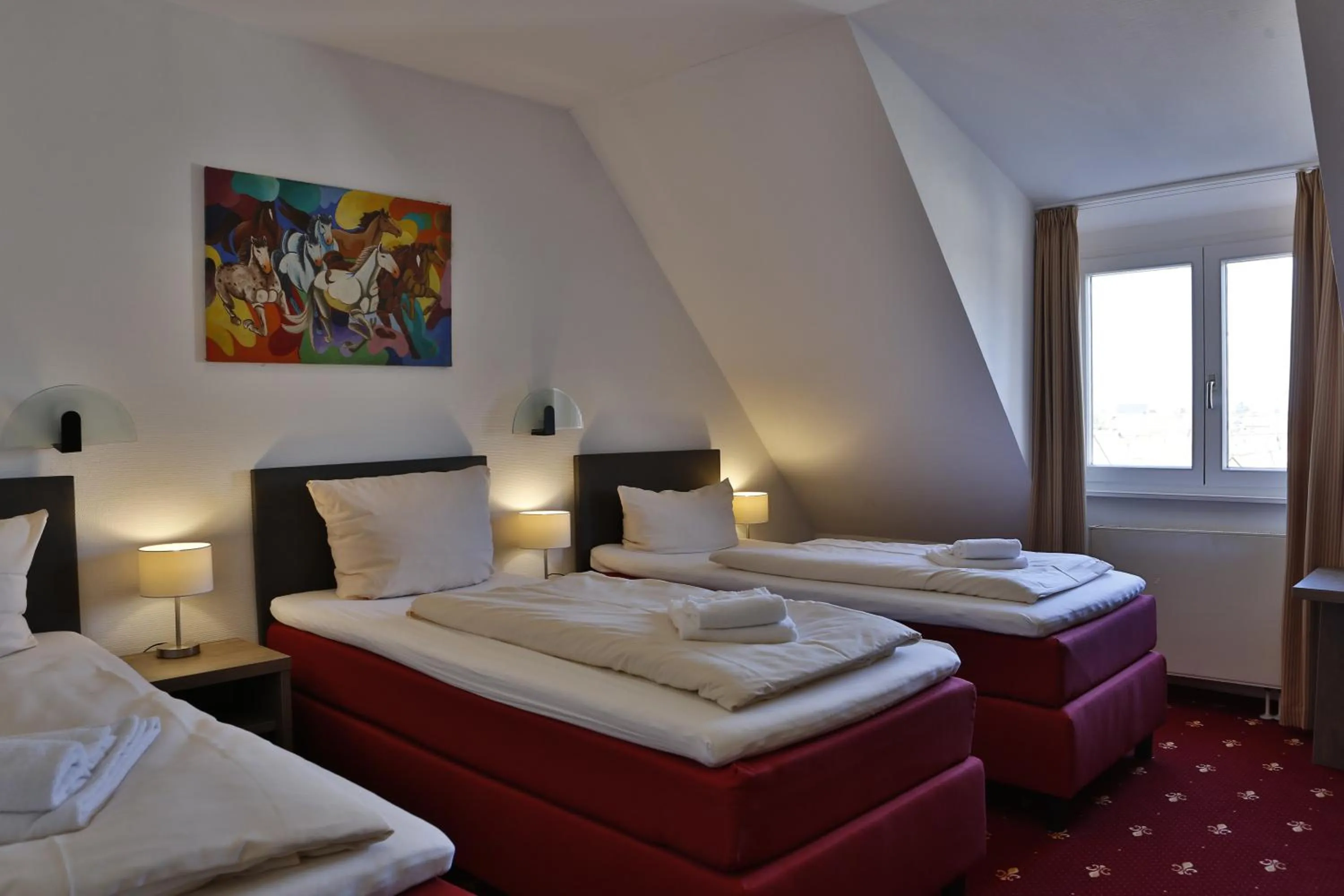 Bedroom, Bed in Hotel Maurer